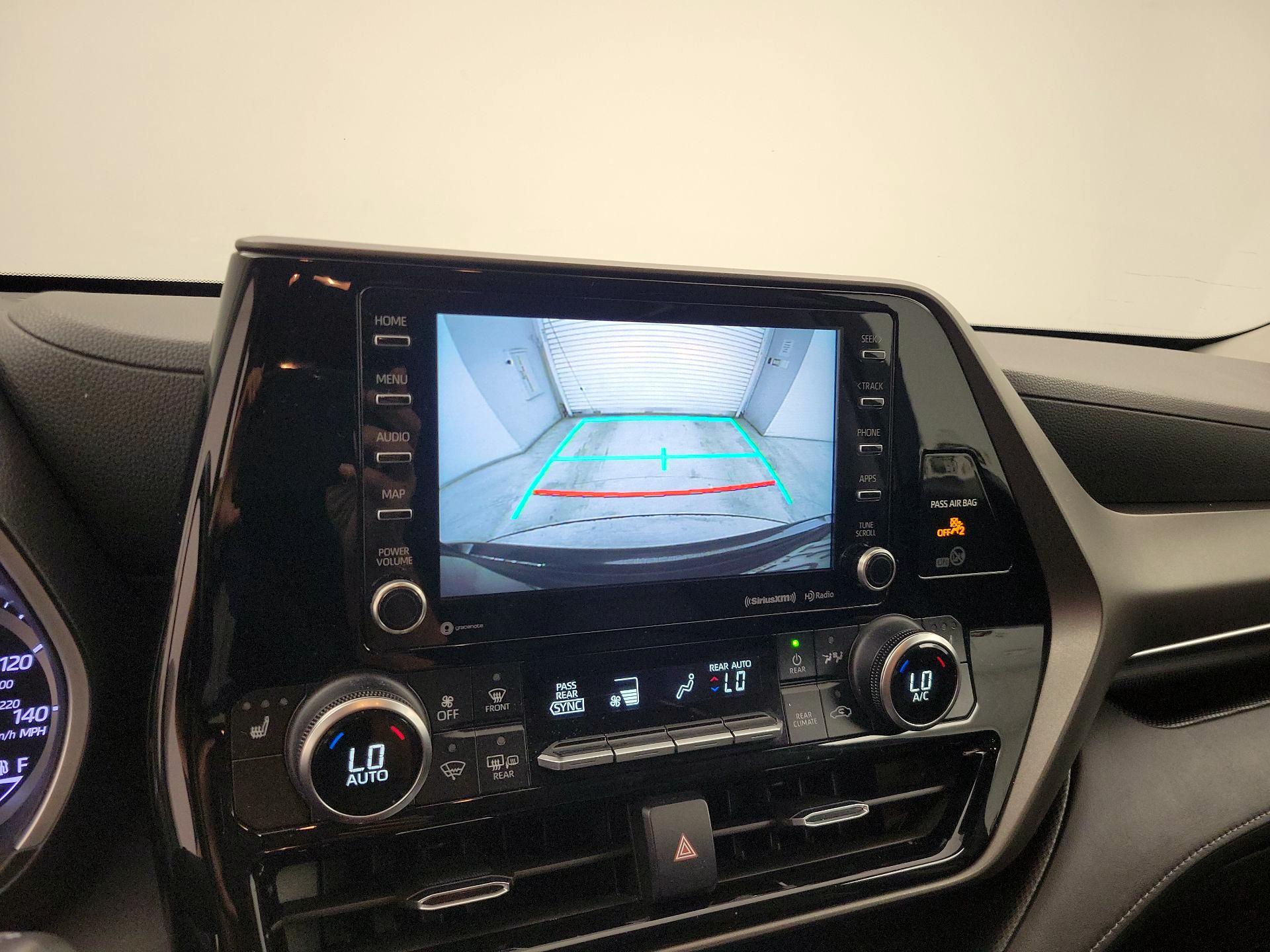 Thumbnail: 2020 Toyota Highlander - 14