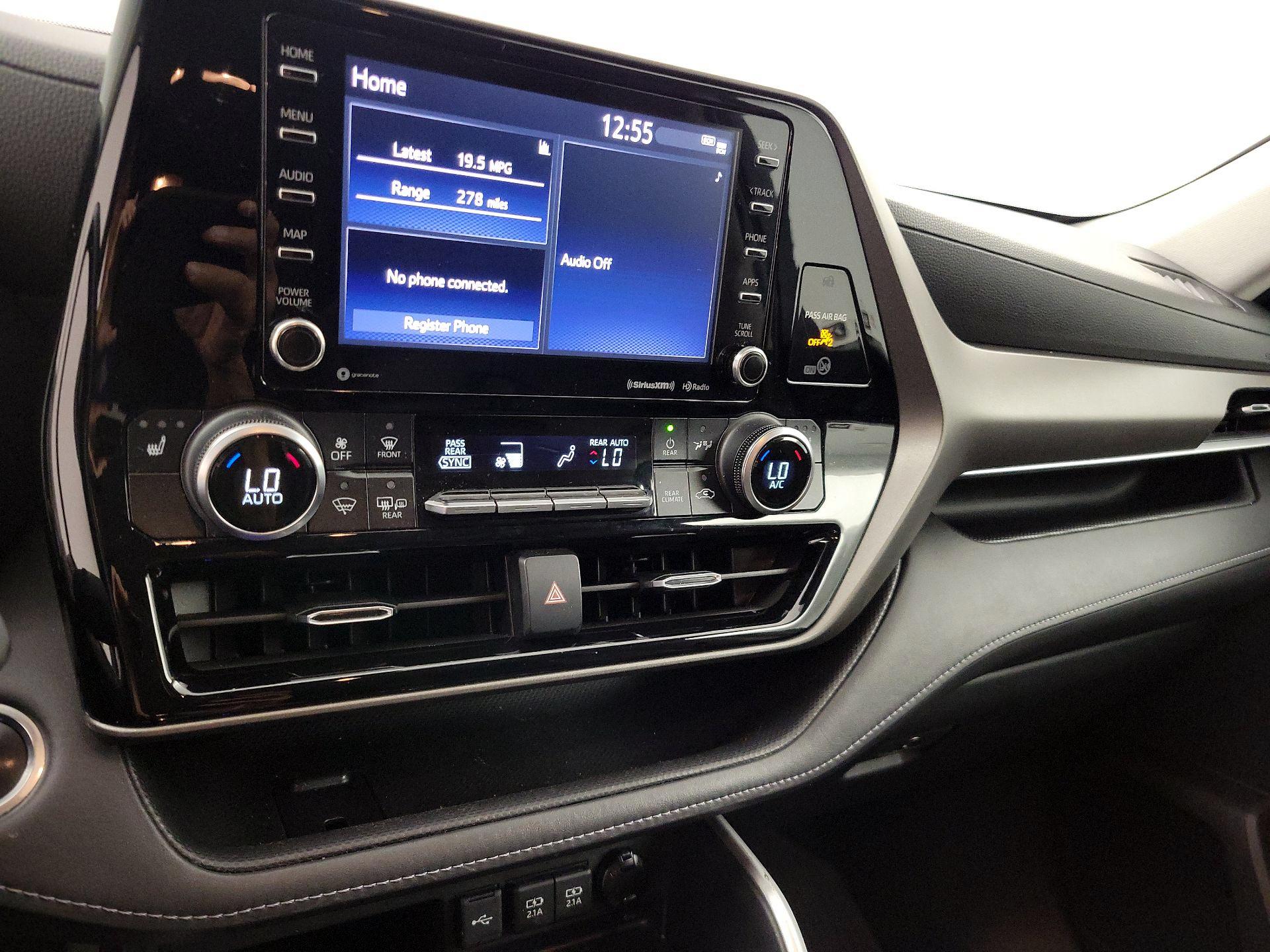 Thumbnail: 2020 Toyota Highlander - 16