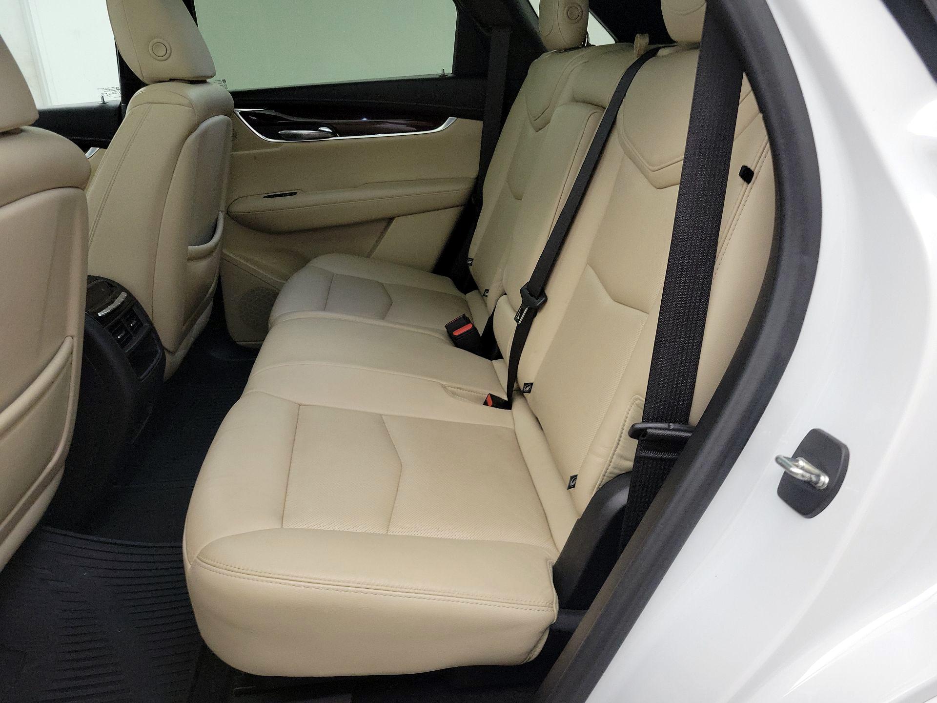 Thumbnail: 2018 Cadillac XT5 - 20