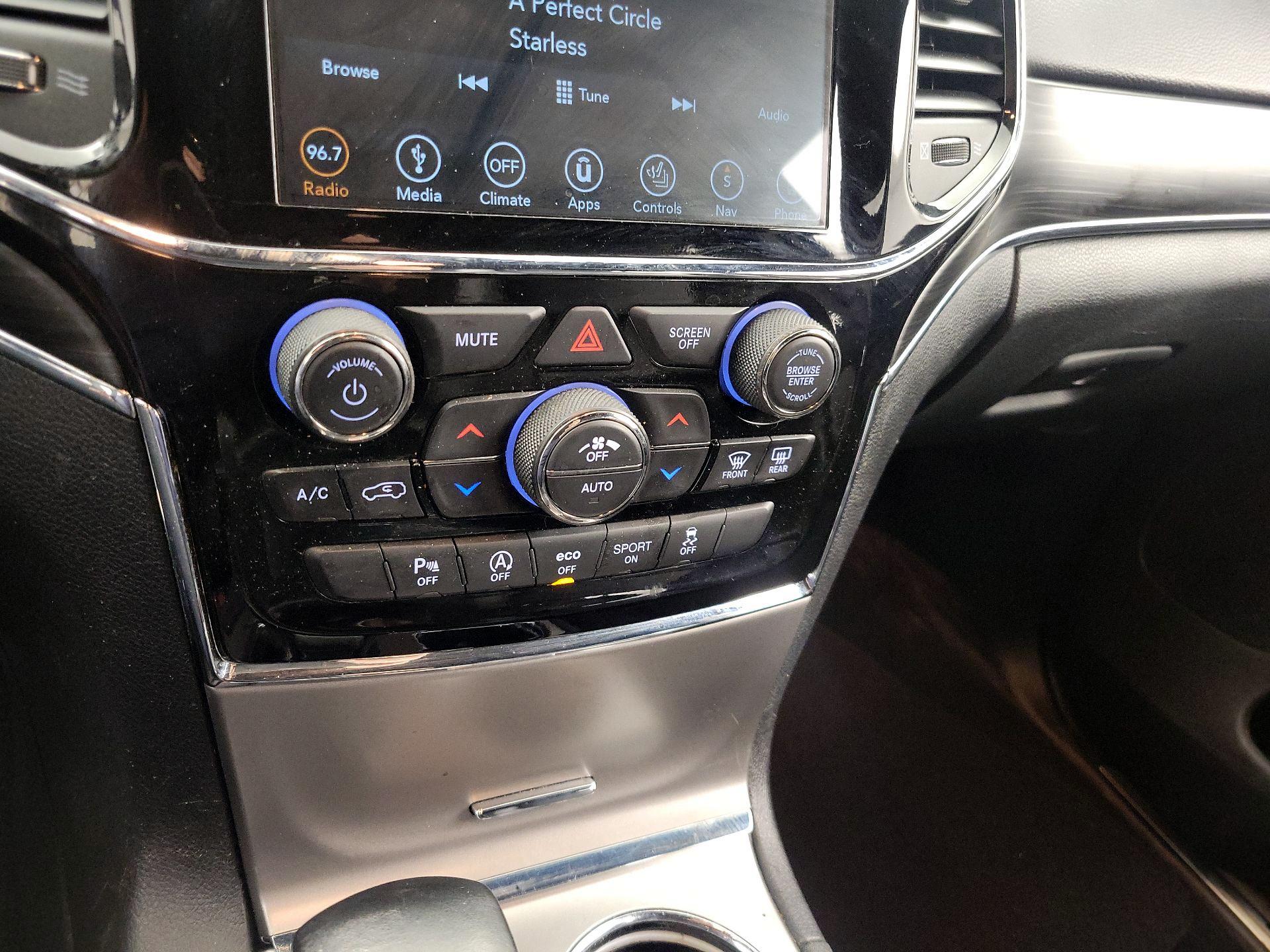 Thumbnail: 2019 Jeep Grand Cherokee - 17