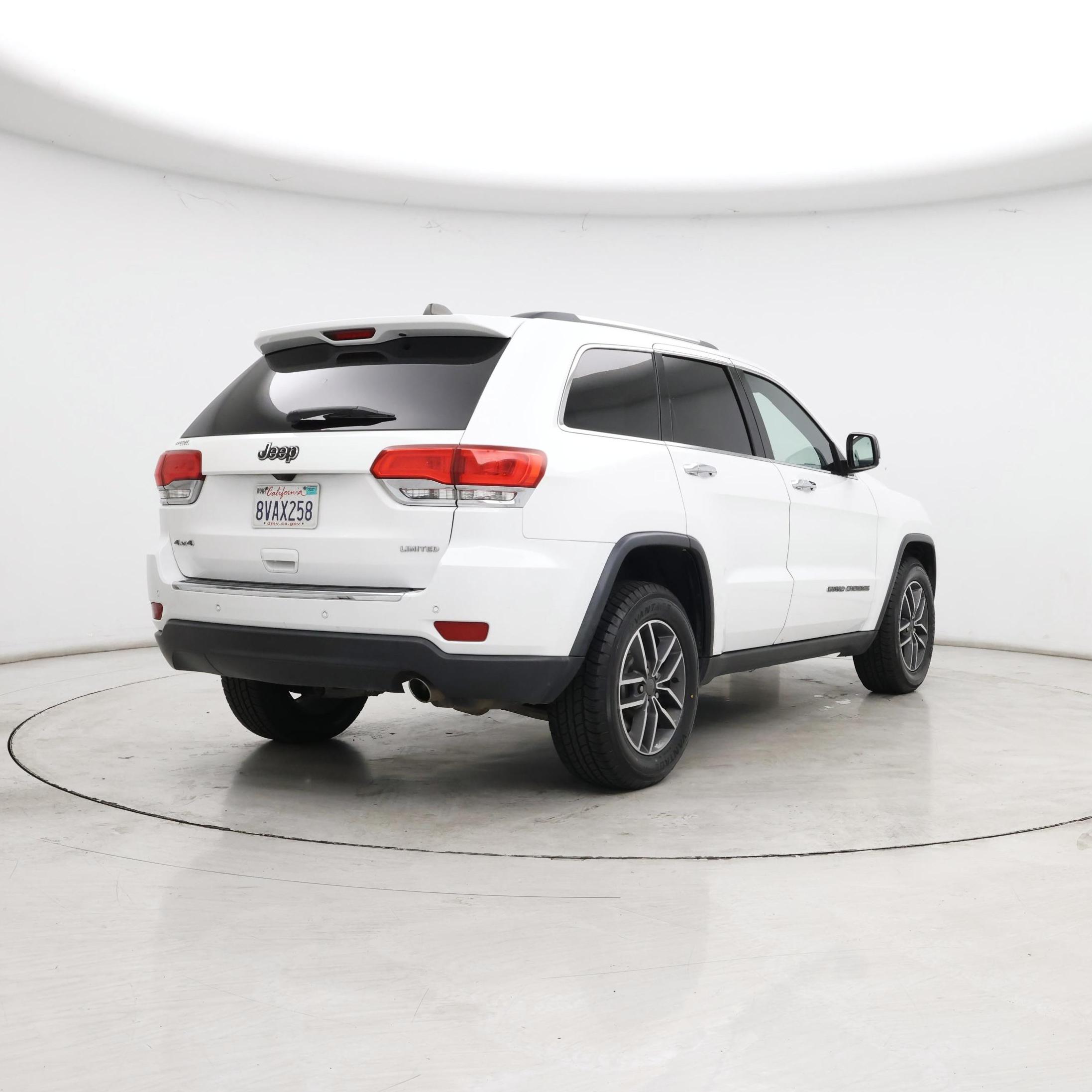 Thumbnail: 2019 Jeep Grand Cherokee - 8