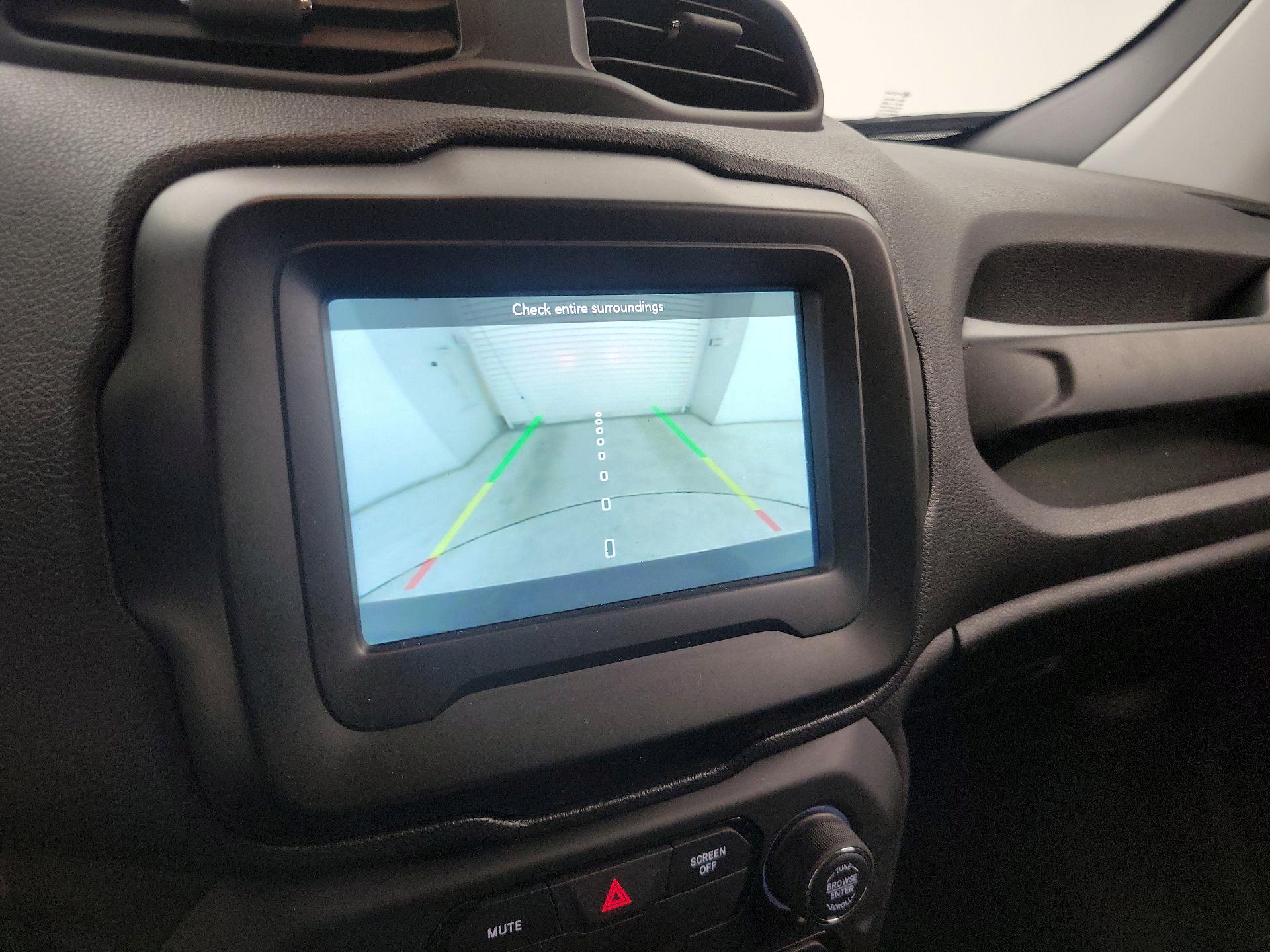 Thumbnail: 2020 Jeep Renegade - 14