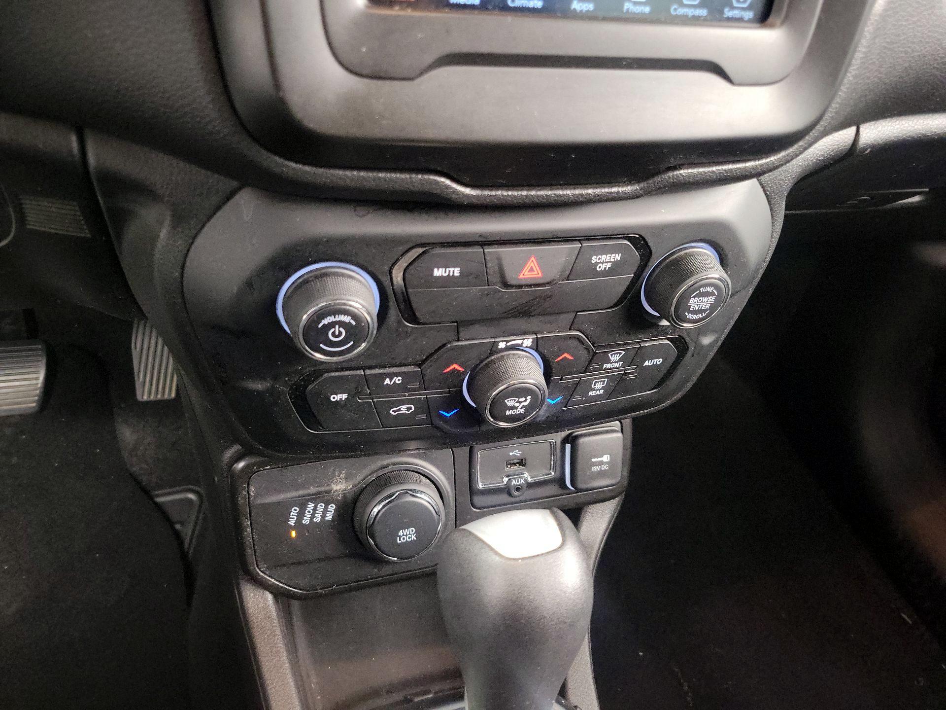 Thumbnail: 2020 Jeep Renegade - 16