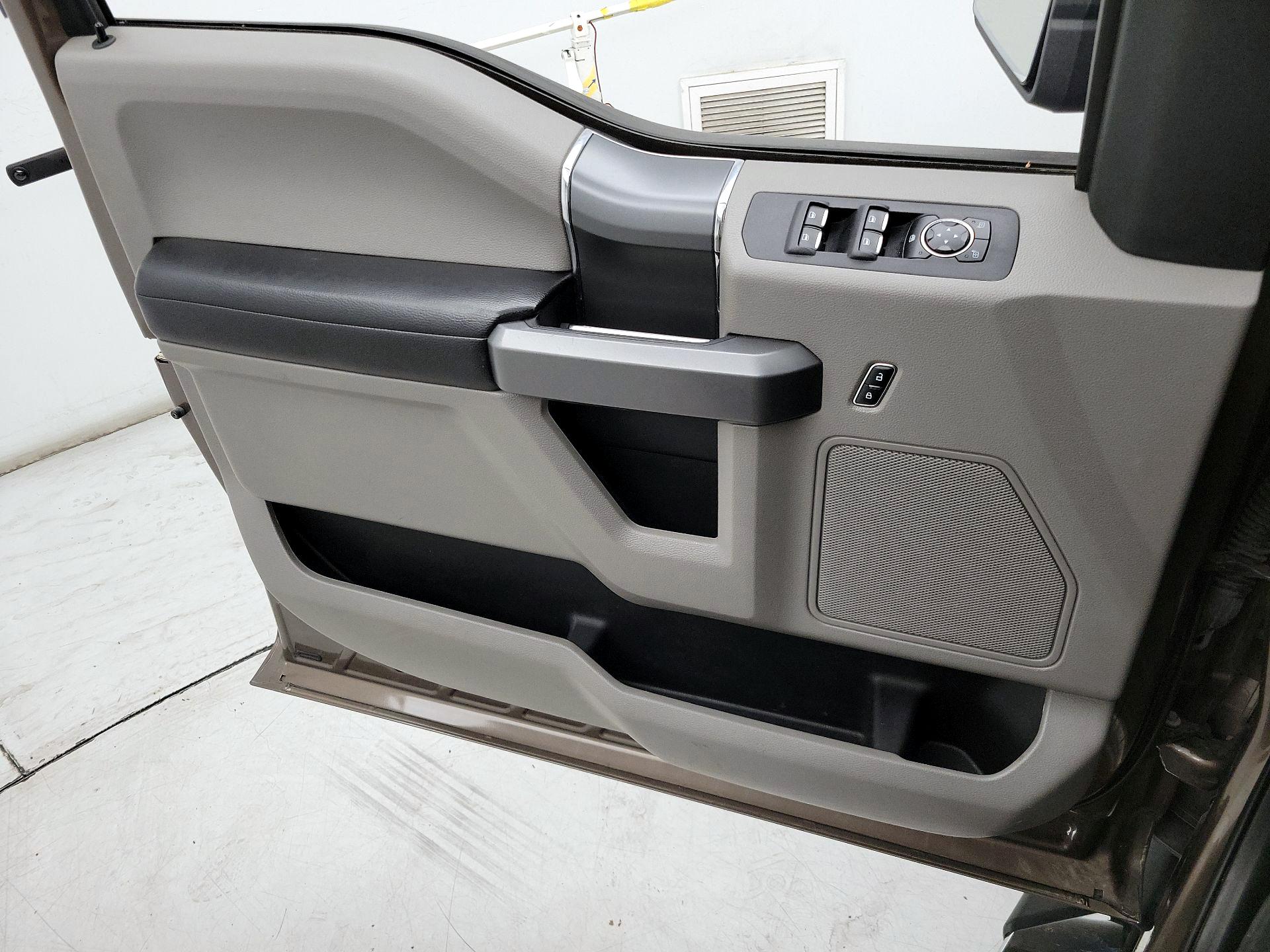 Thumbnail: 2016 Ford F-150 - 12