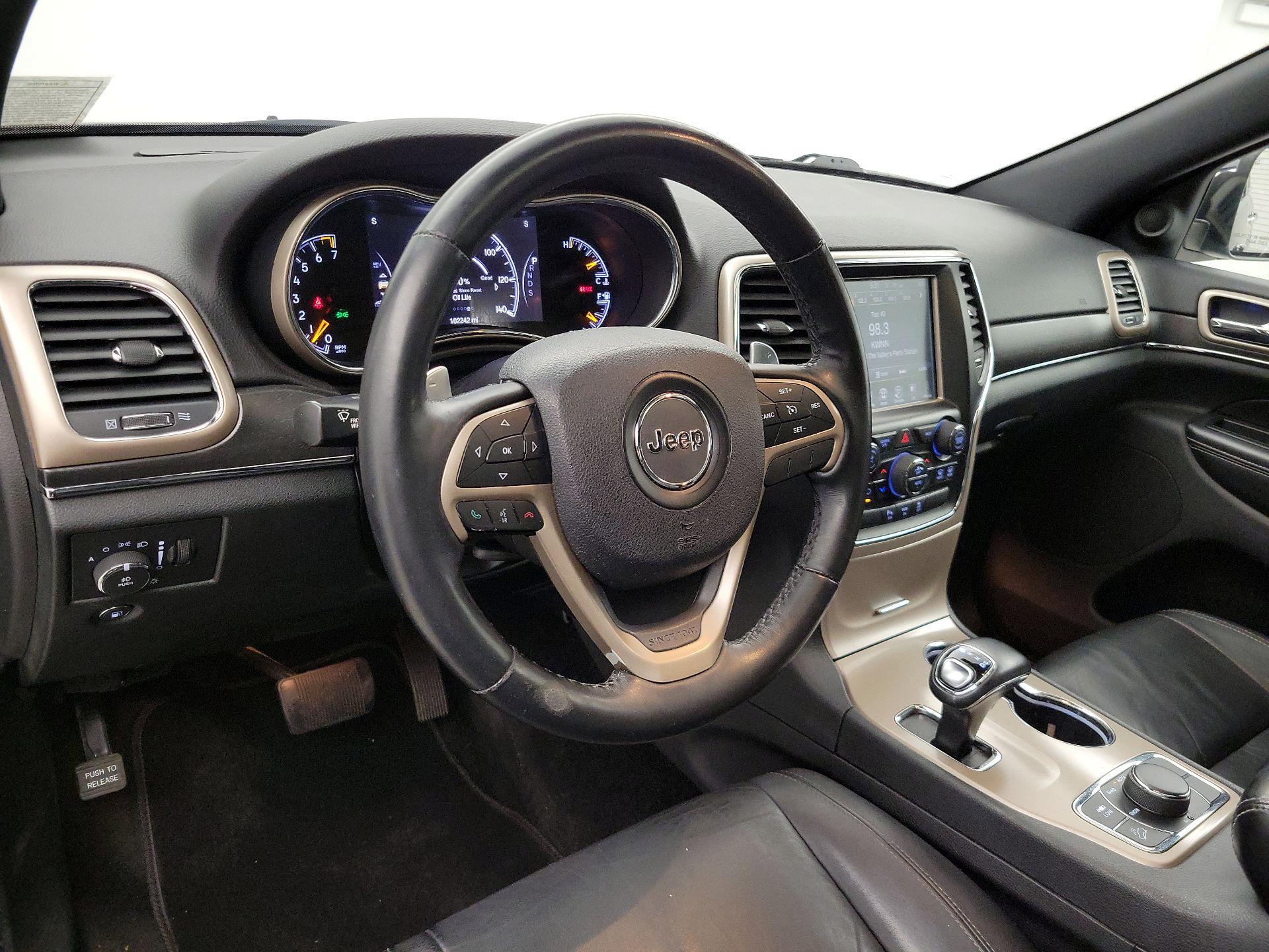 Thumbnail: 2015 Jeep Grand Cherokee - 9