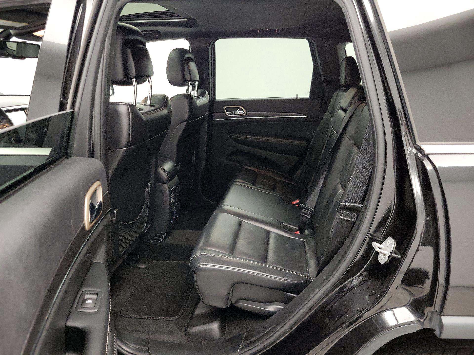 Thumbnail: 2015 Jeep Grand Cherokee - 20