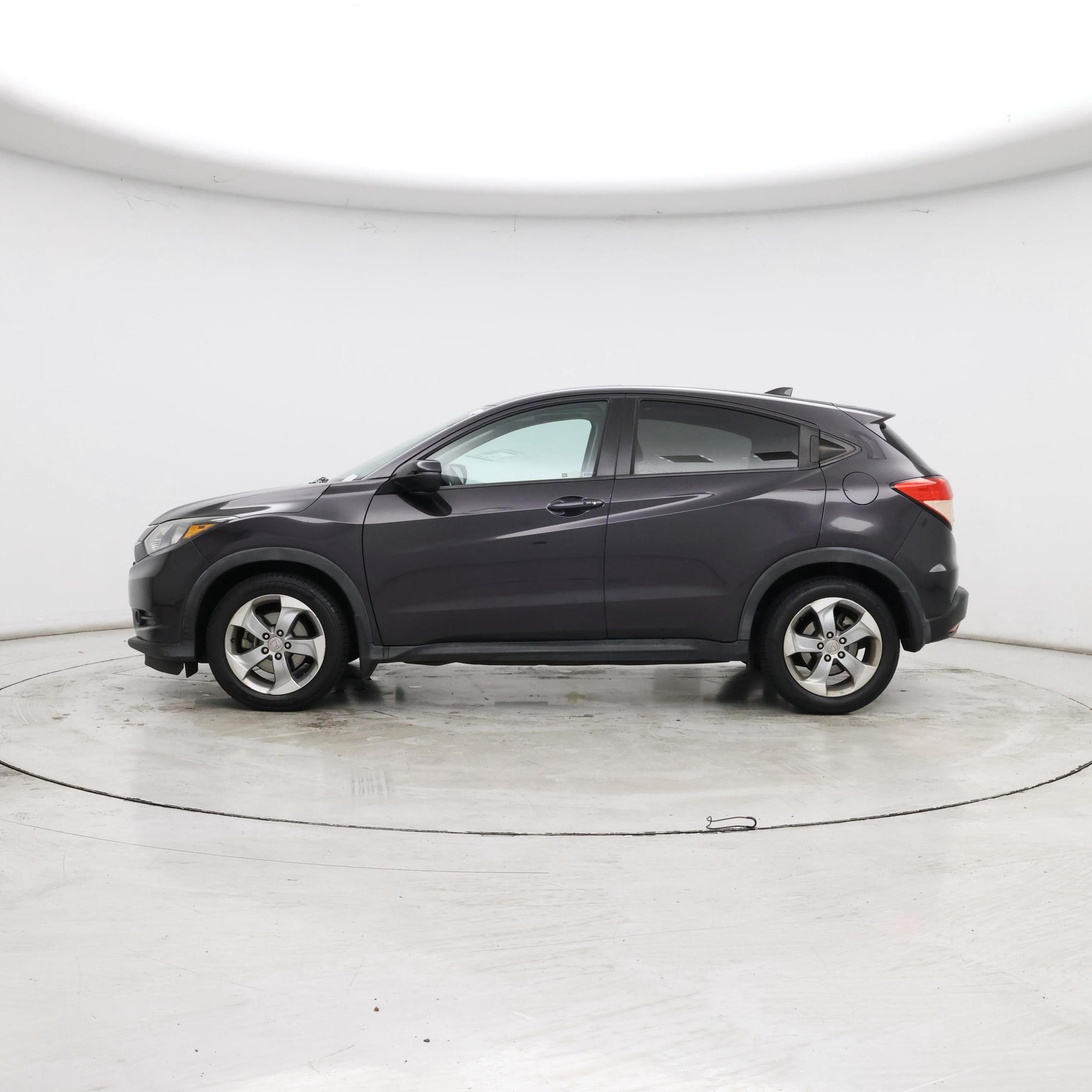 Thumbnail: 2017 Honda HR-V - 3