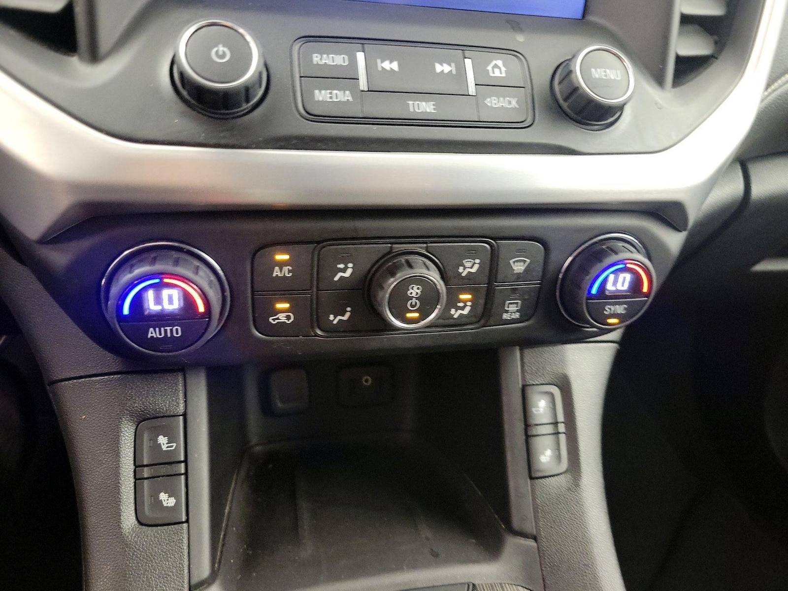 2017 GMC Acadia SLT-1 - Photo 16