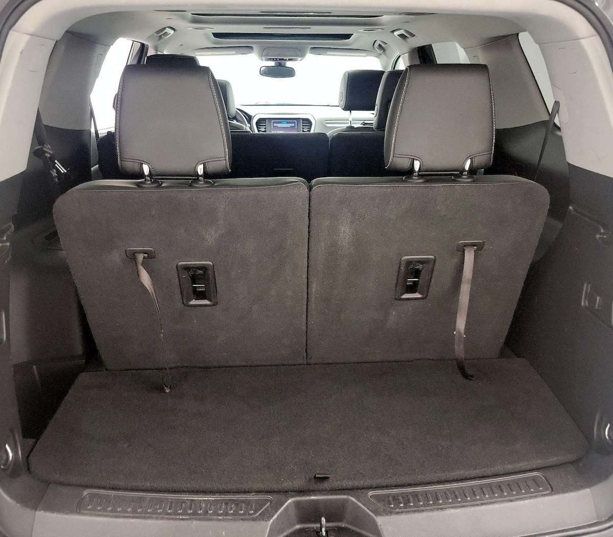 Trunk/Cargo (Seats Up)