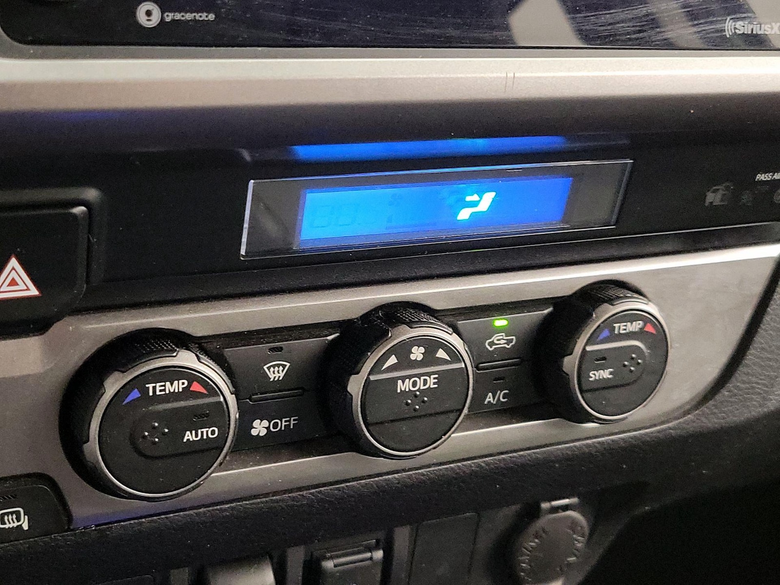 2022 Toyota Tacoma SR5 - Photo 17