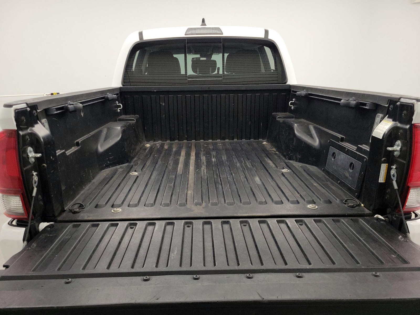 2022 Toyota Tacoma SR5 - Photo 21