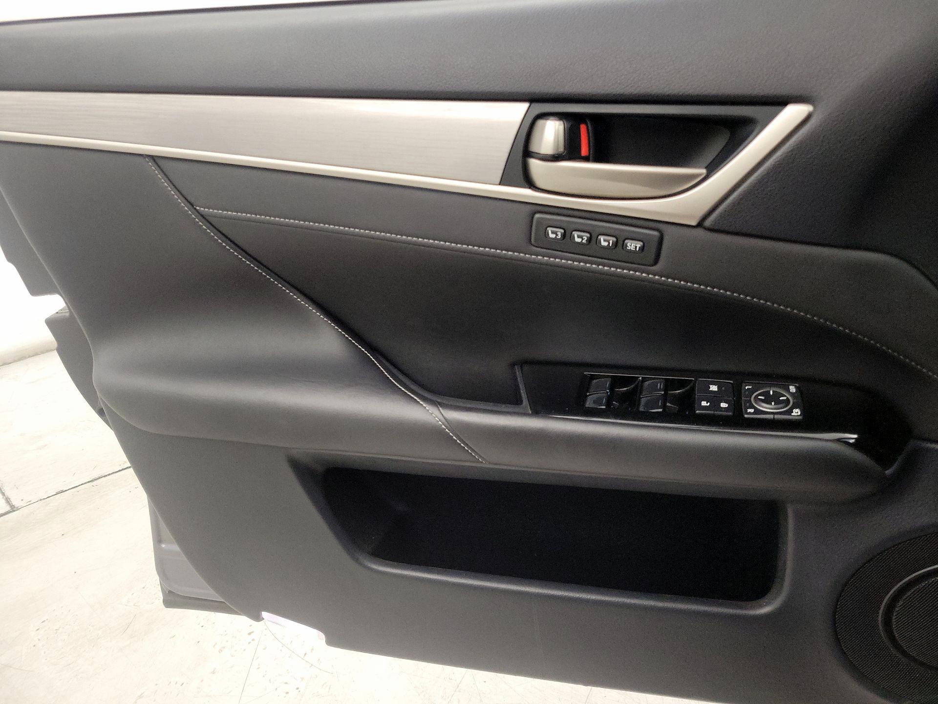 Thumbnail: 2015 Lexus GS - 12