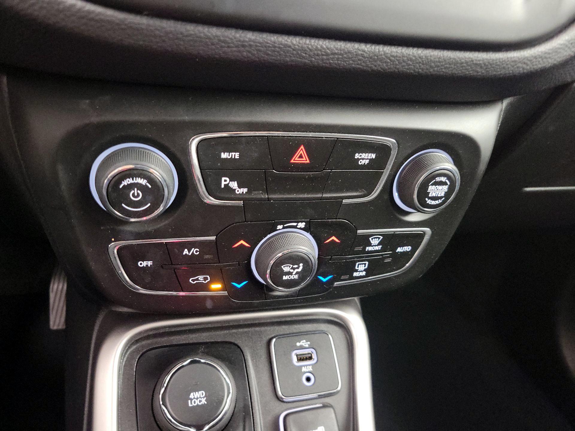 Thumbnail: 2018 Jeep Compass - 17