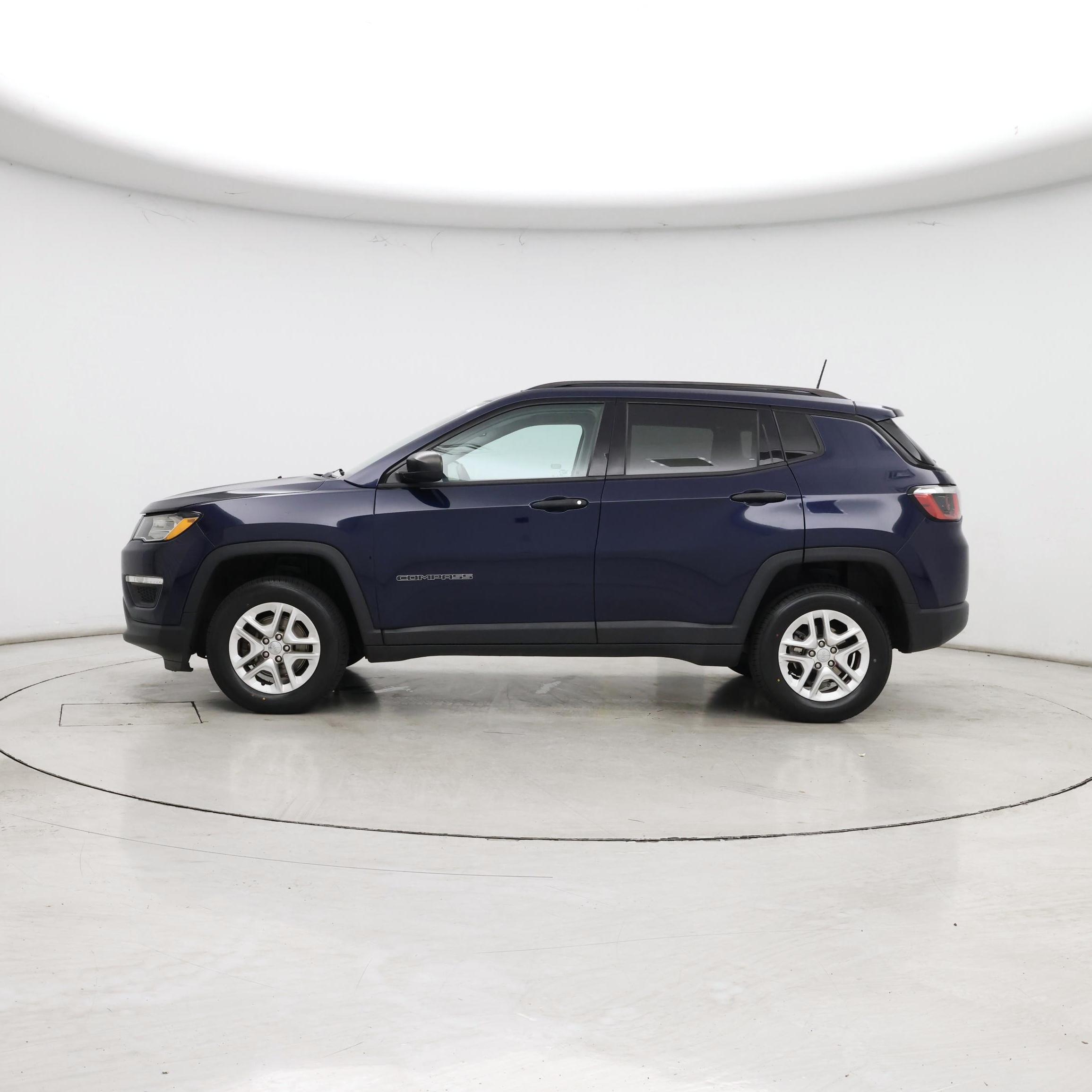 Thumbnail: 2018 Jeep Compass - 3
