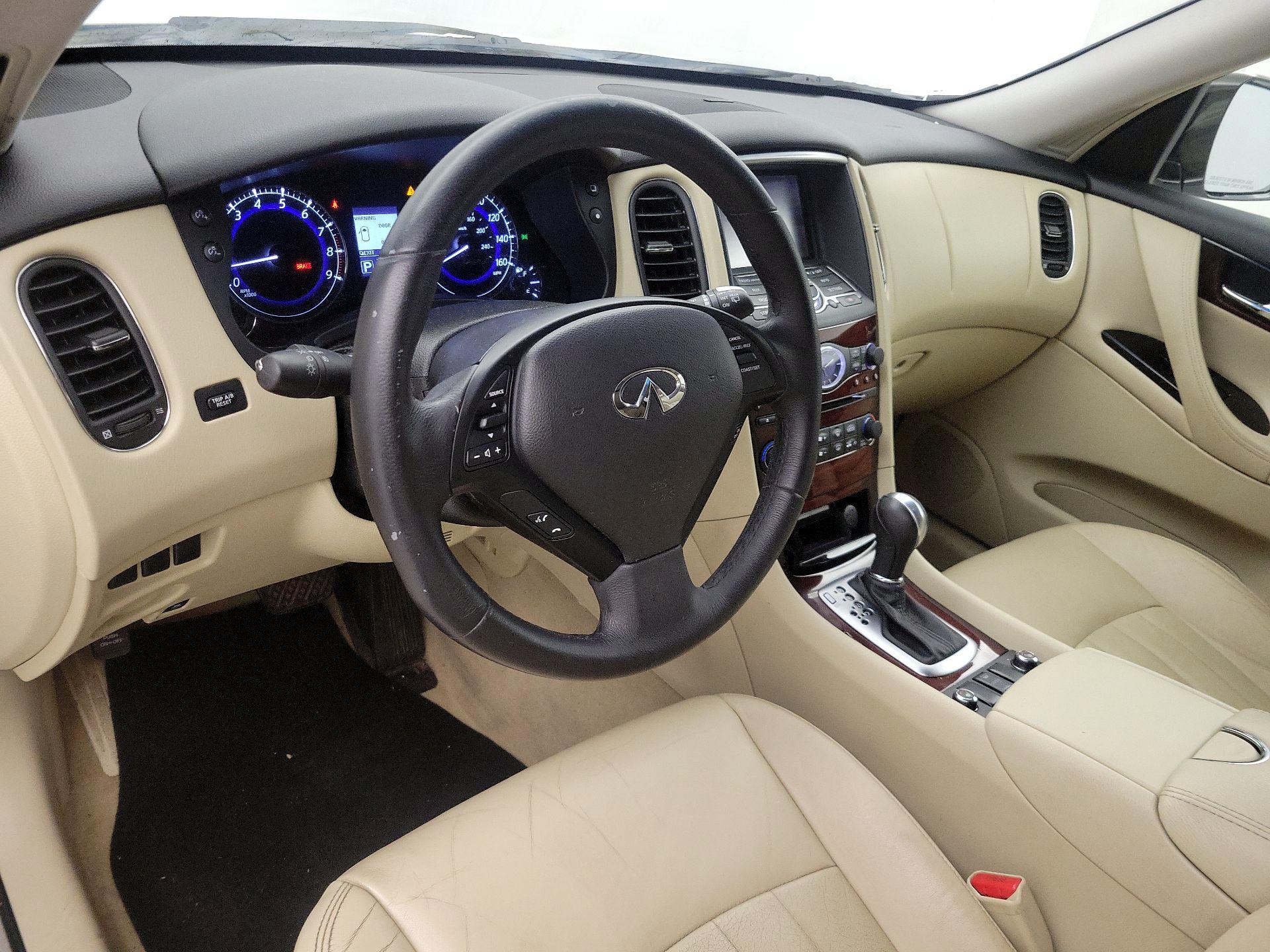 Thumbnail: 2016 INFINITI QX50 - 9