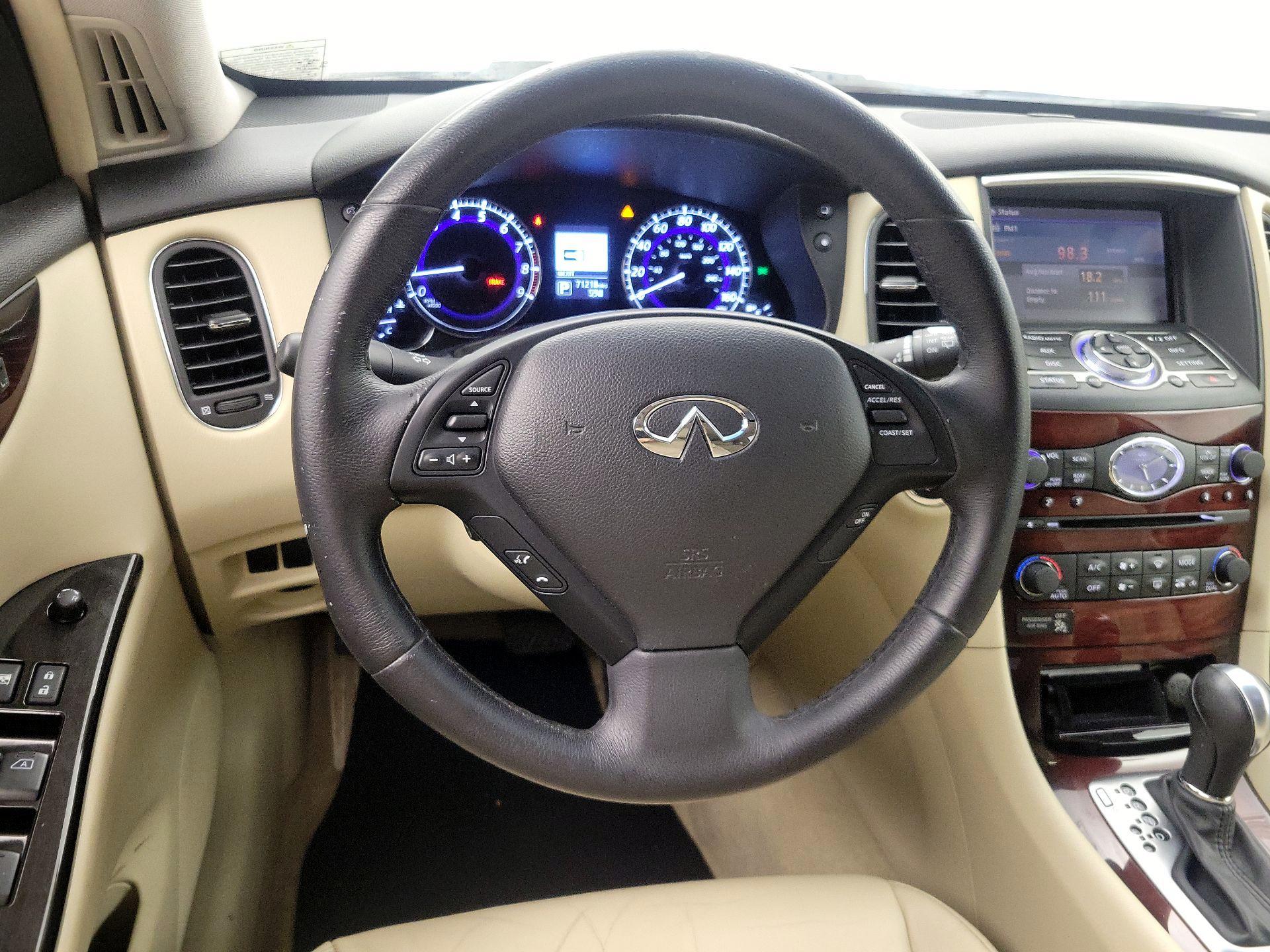Thumbnail: 2016 INFINITI QX50 - 10