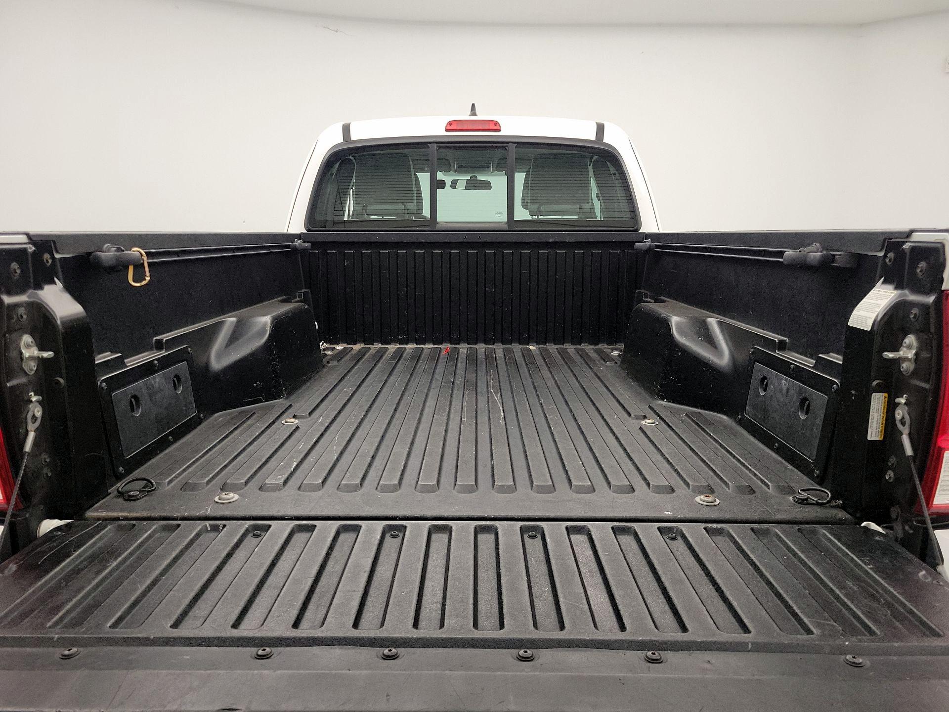 Thumbnail: 2017 Toyota Tacoma - 19
