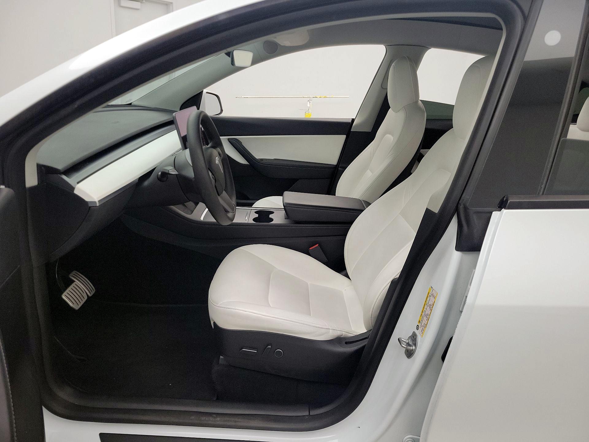 Thumbnail: 2022 Tesla Model Y - 11