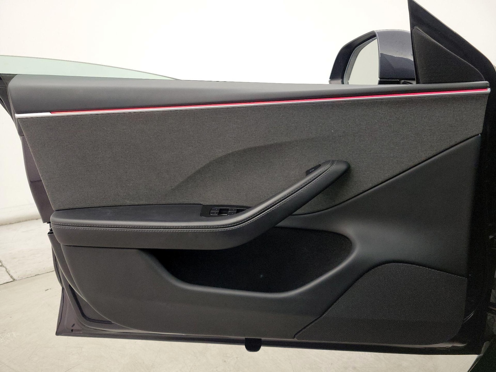 2025 Tesla Model 3 Long Range - Photo 13