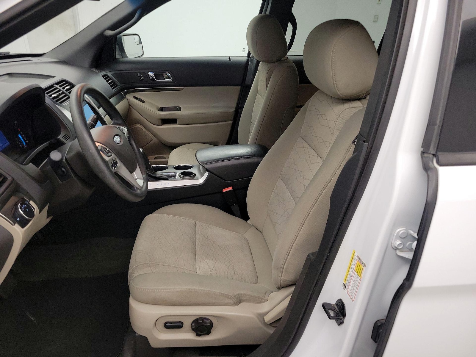 2014 Ford Explorer Base - Photo 3