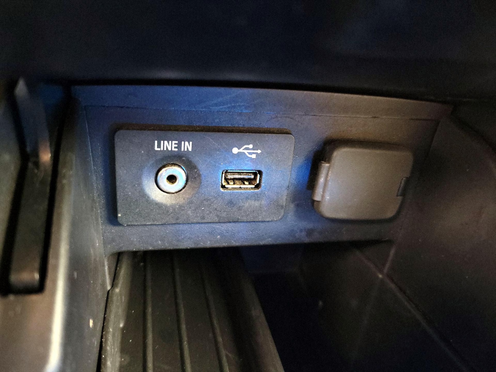 2014 Ford Explorer Base - Photo 10