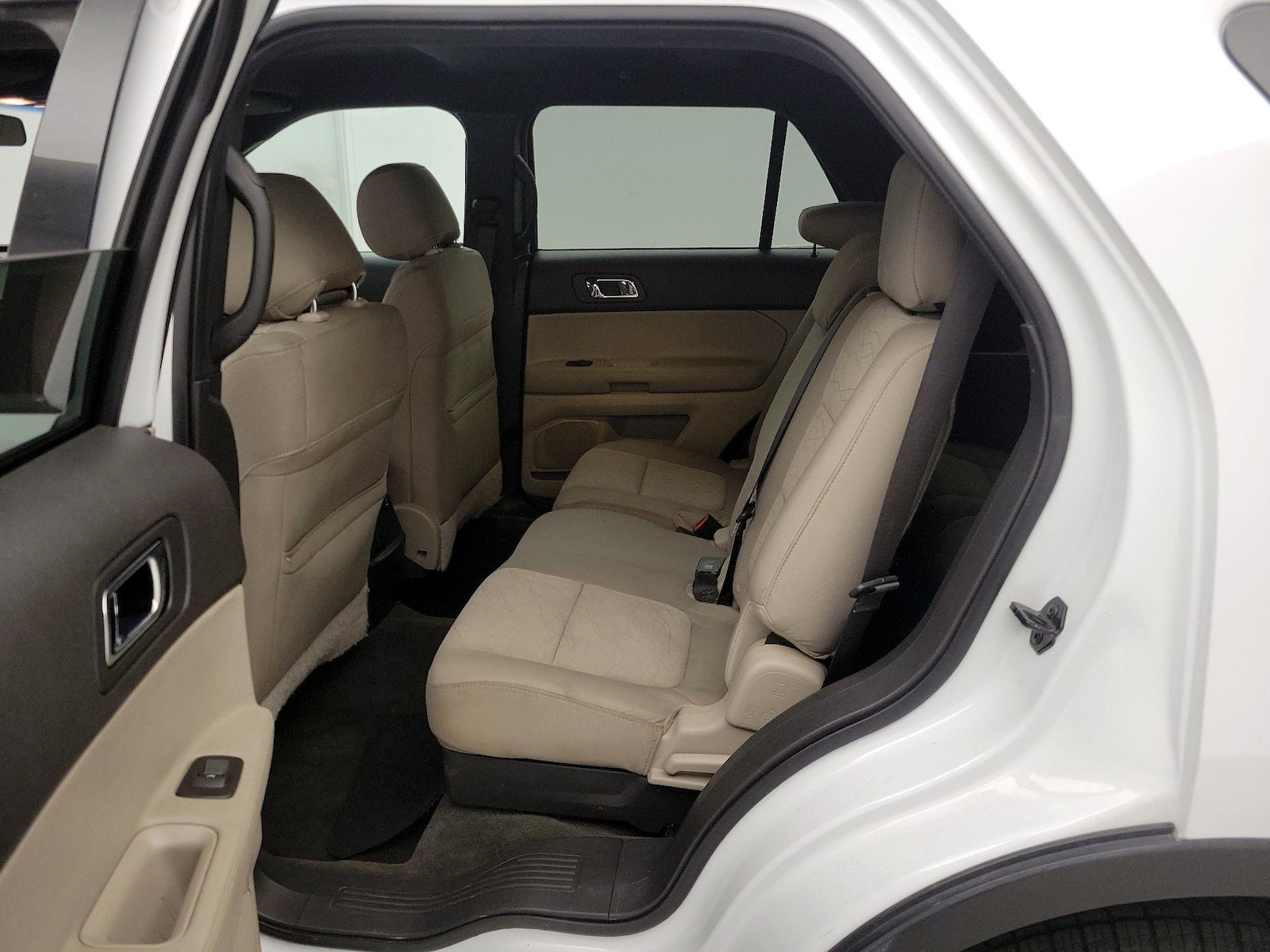 2014 Ford Explorer Base - Photo 11