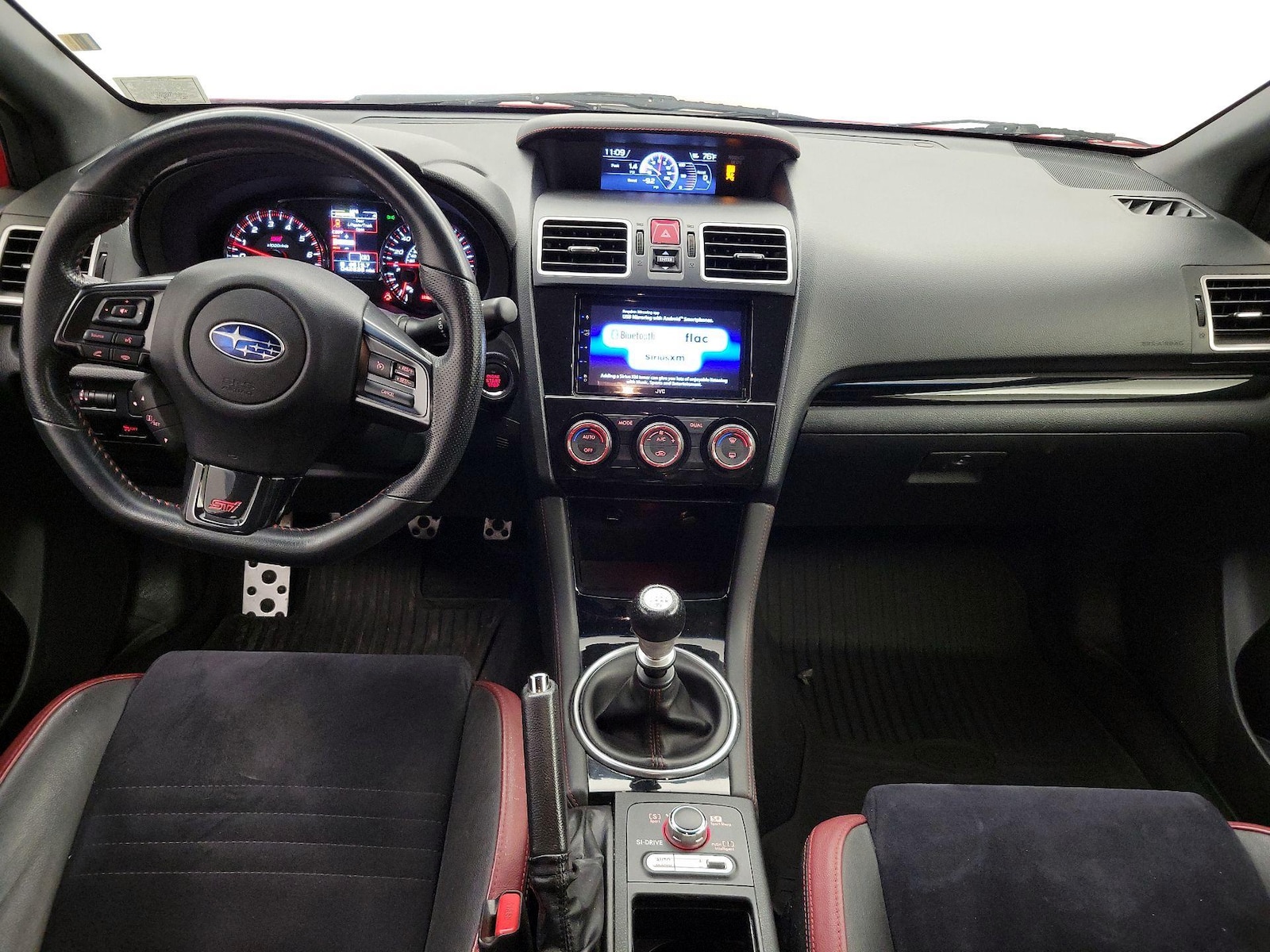 Apple CarPlay® & Android Auto™