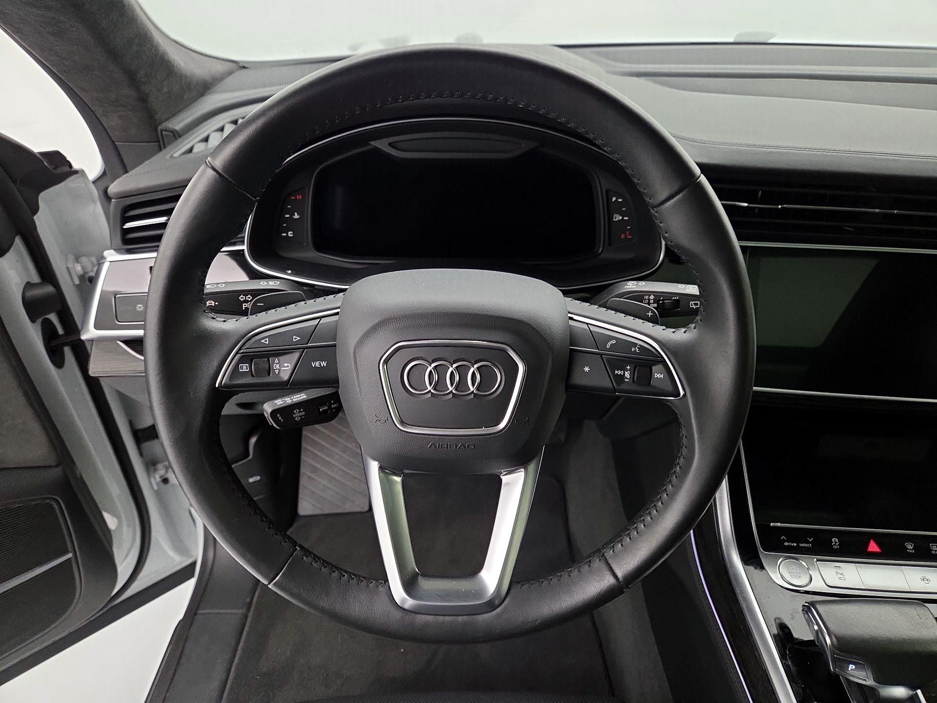 Thumbnail: 2019 Audi Q8 - 10