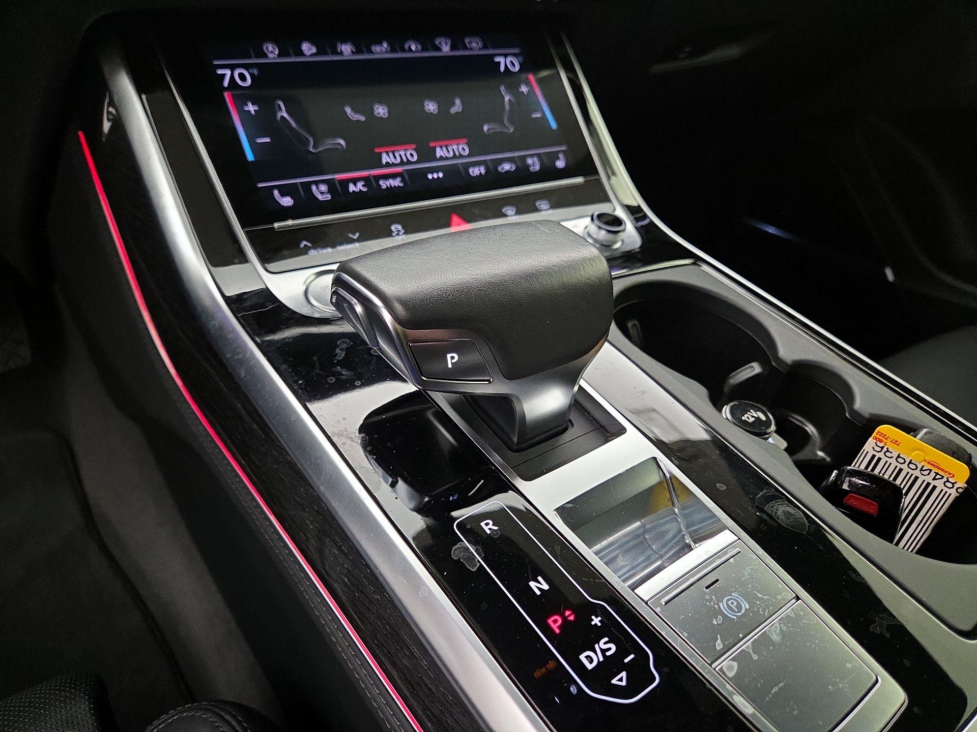 Thumbnail: 2019 Audi Q8 - 16