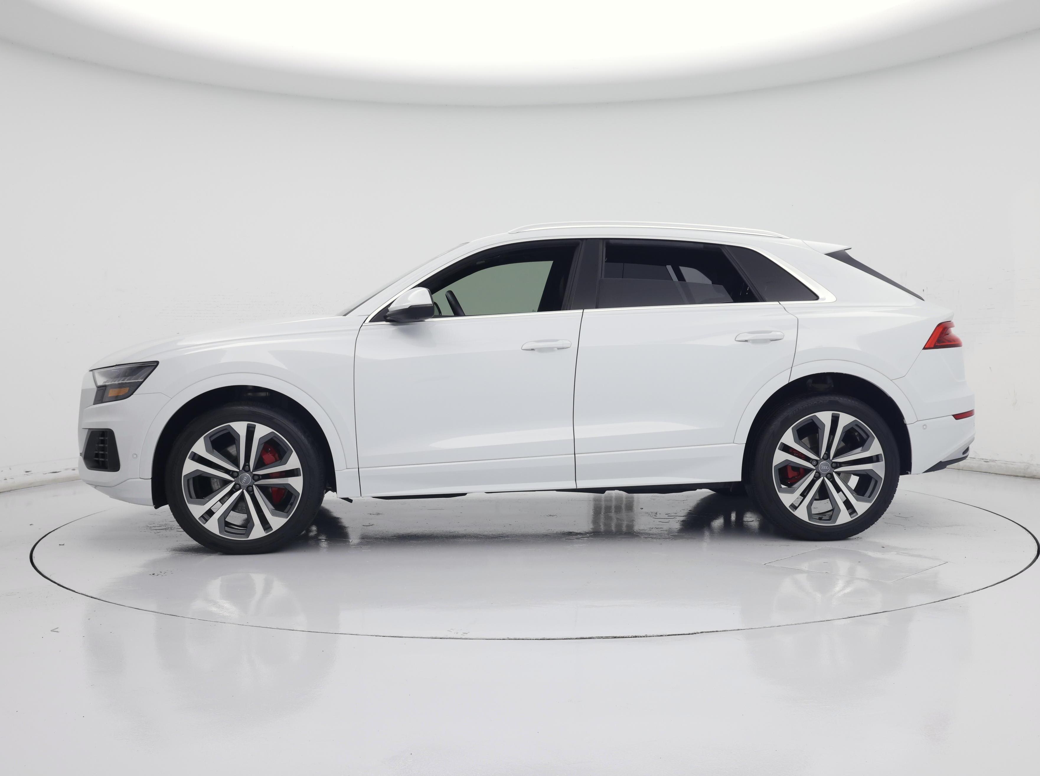 Thumbnail: 2019 Audi Q8 - 3
