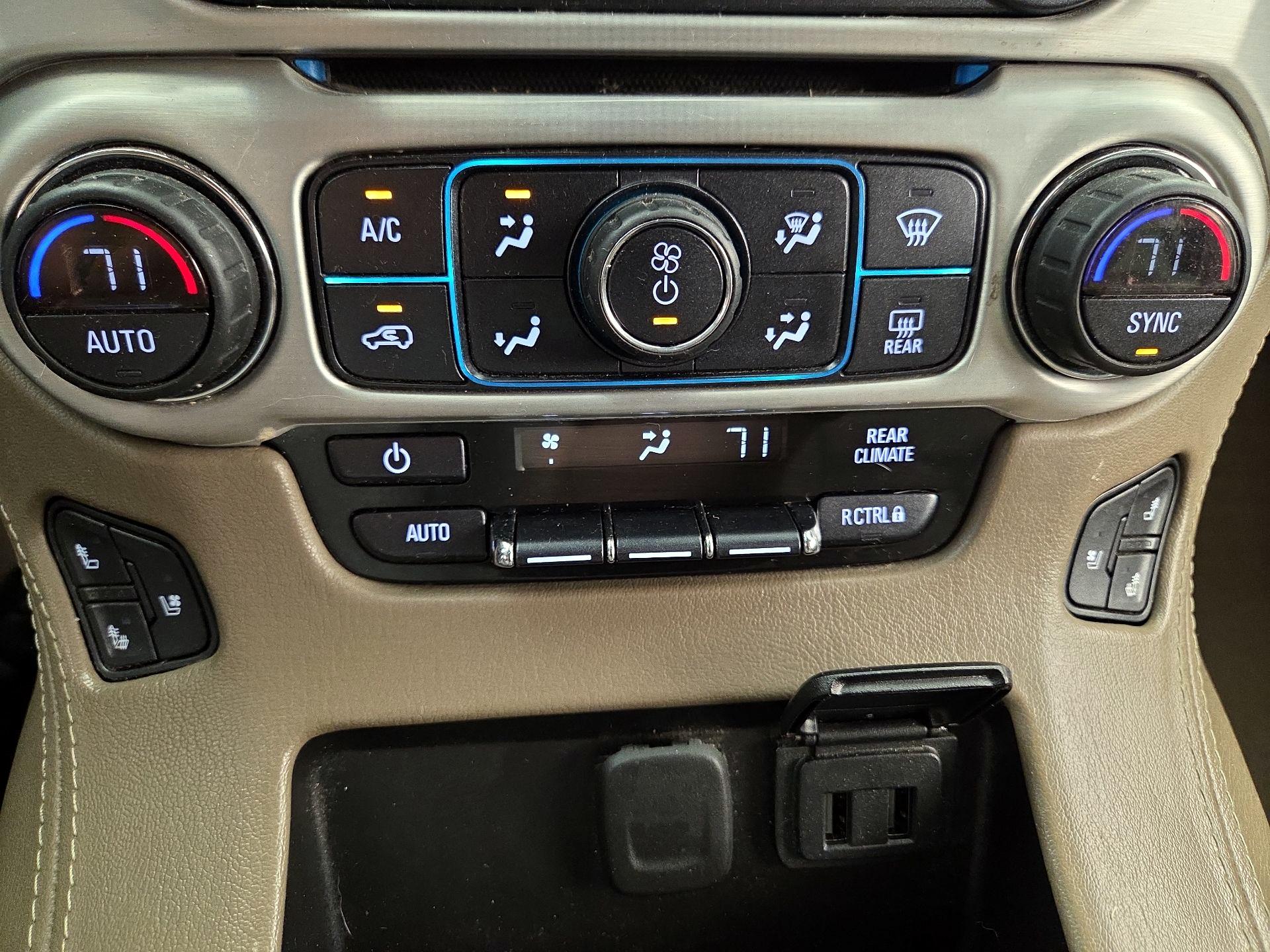 Thumbnail: 2020 GMC Yukon XL - 16