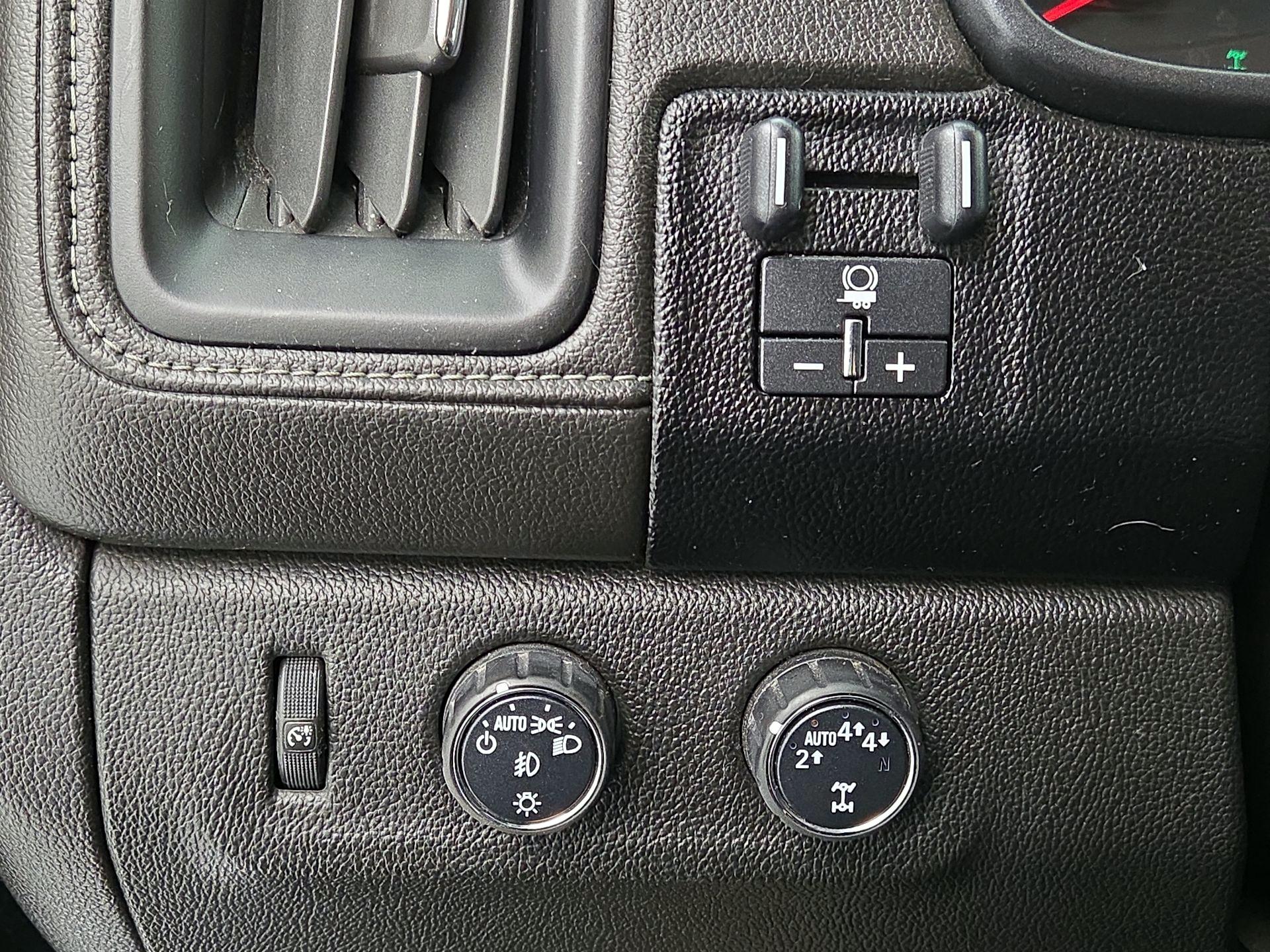 Thumbnail: 2018 GMC Canyon - 13