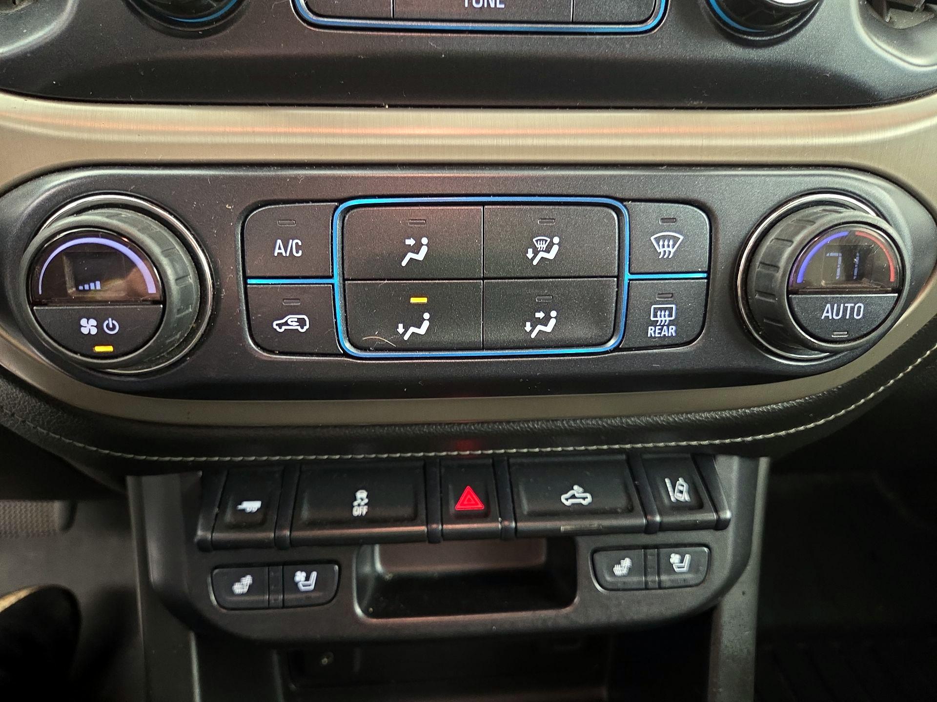 Thumbnail: 2018 GMC Canyon - 17