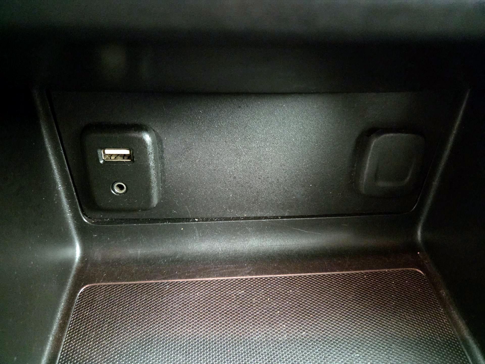 Thumbnail: 2018 GMC Canyon - 19