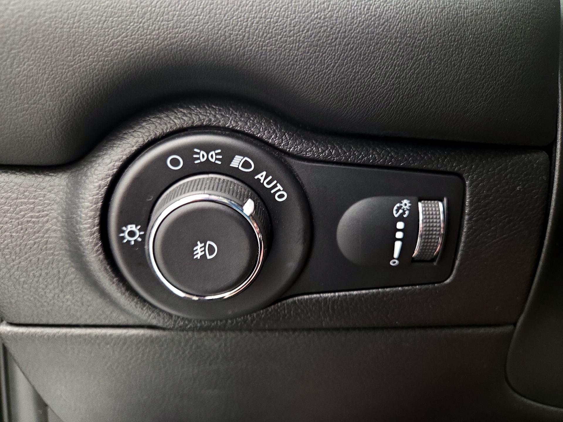 Thumbnail: 2021 Dodge Durango - 13