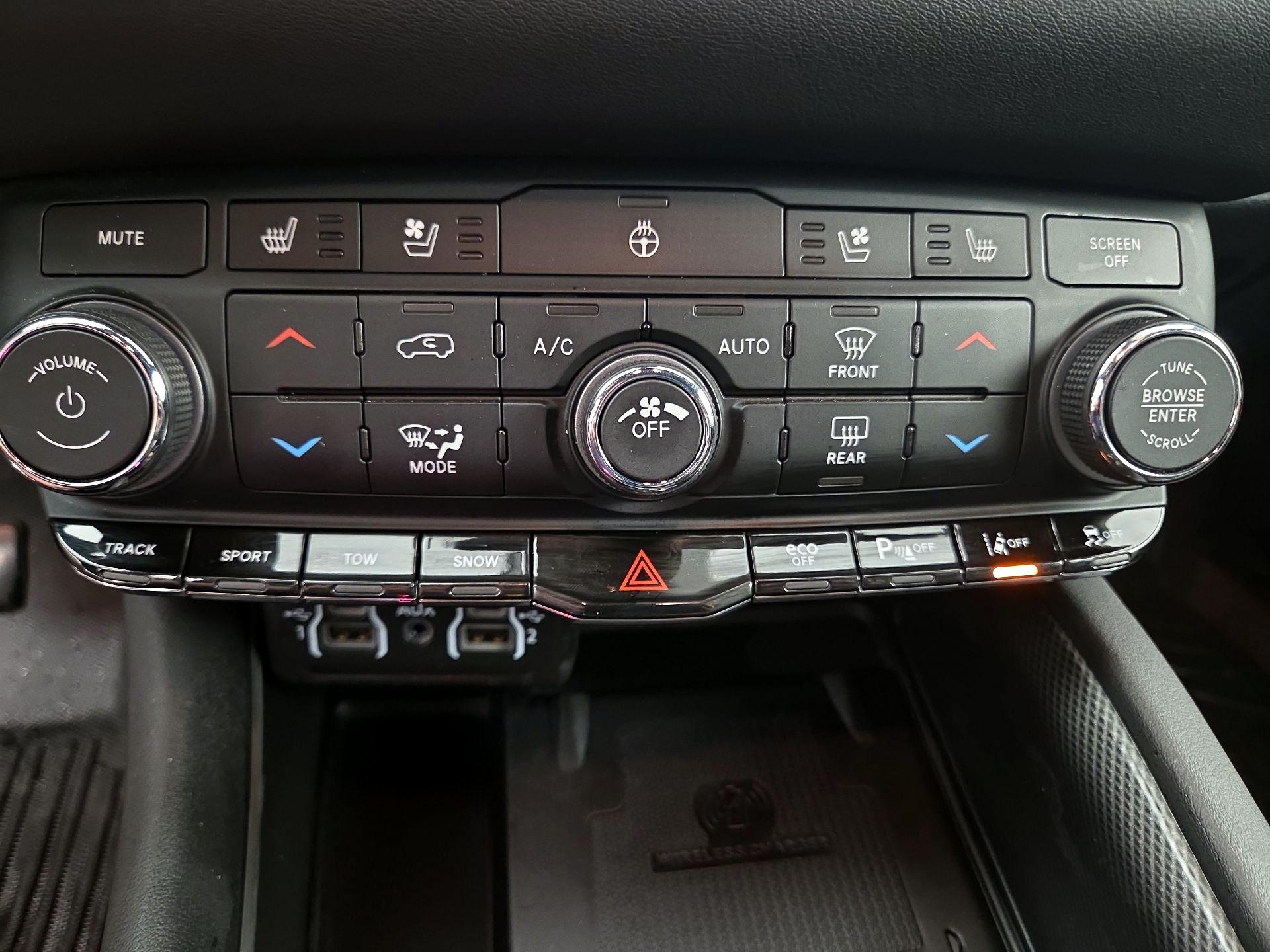 Thumbnail: 2021 Dodge Durango - 17