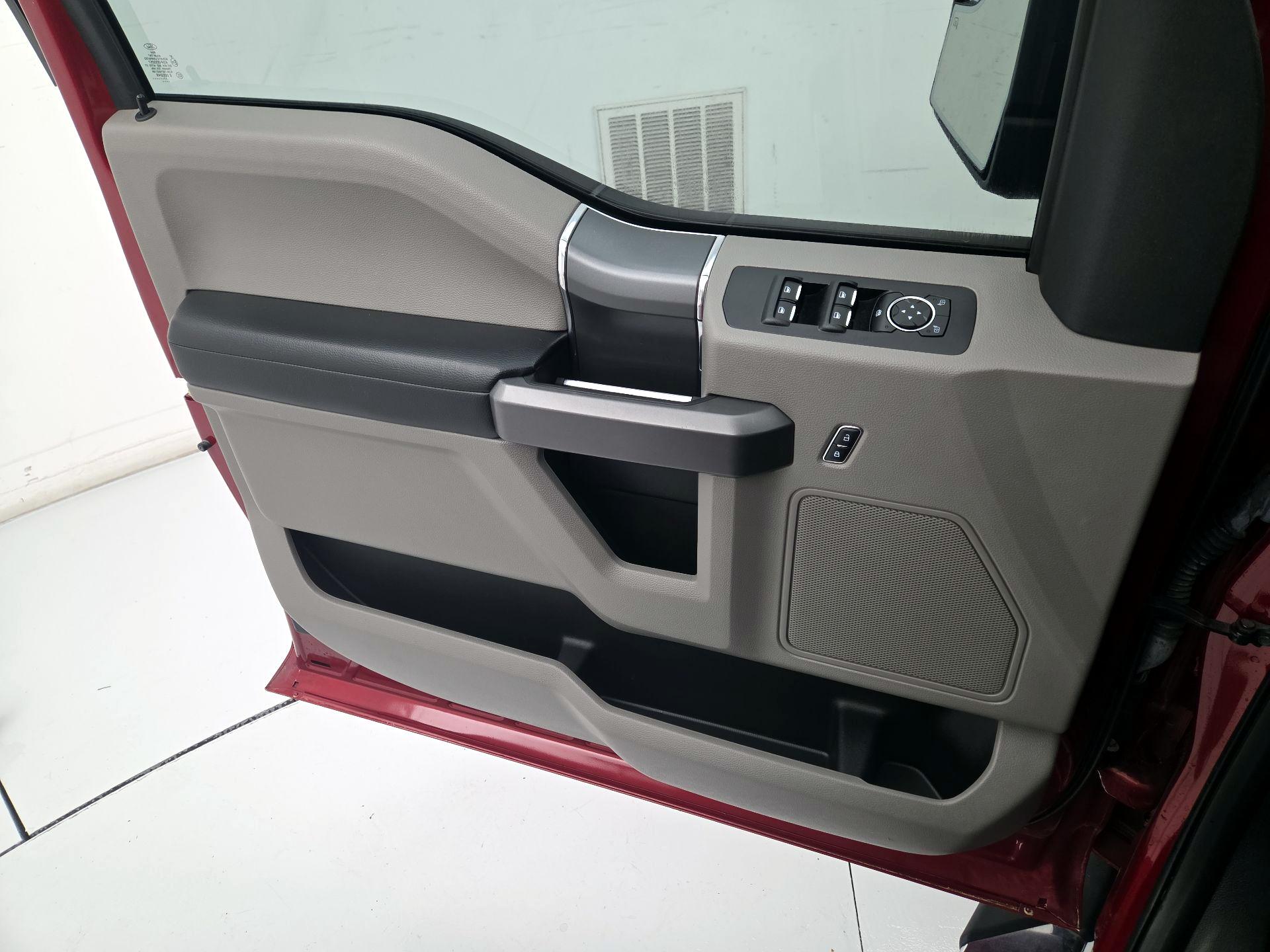 Thumbnail: 2017 Ford F-150 - 12