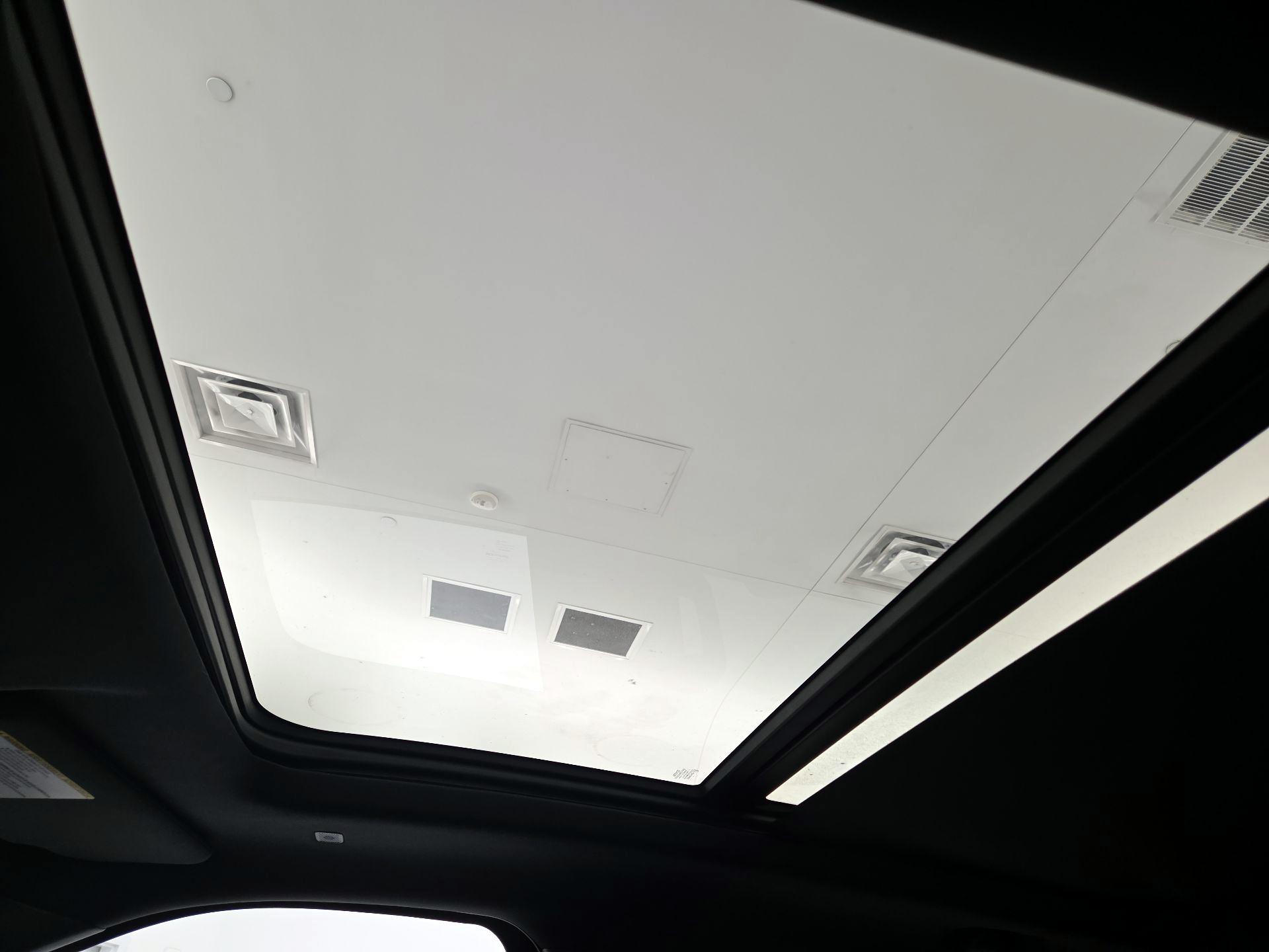 Thumbnail: 2025 Toyota Tundra - 18