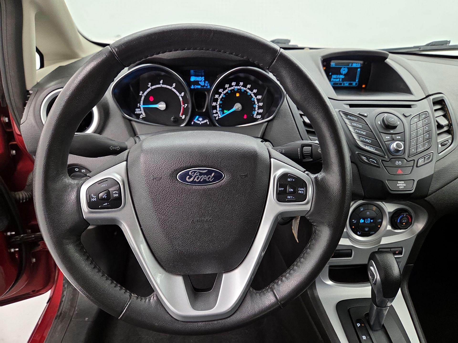 Thumbnail: 2014 Ford Fiesta - 10