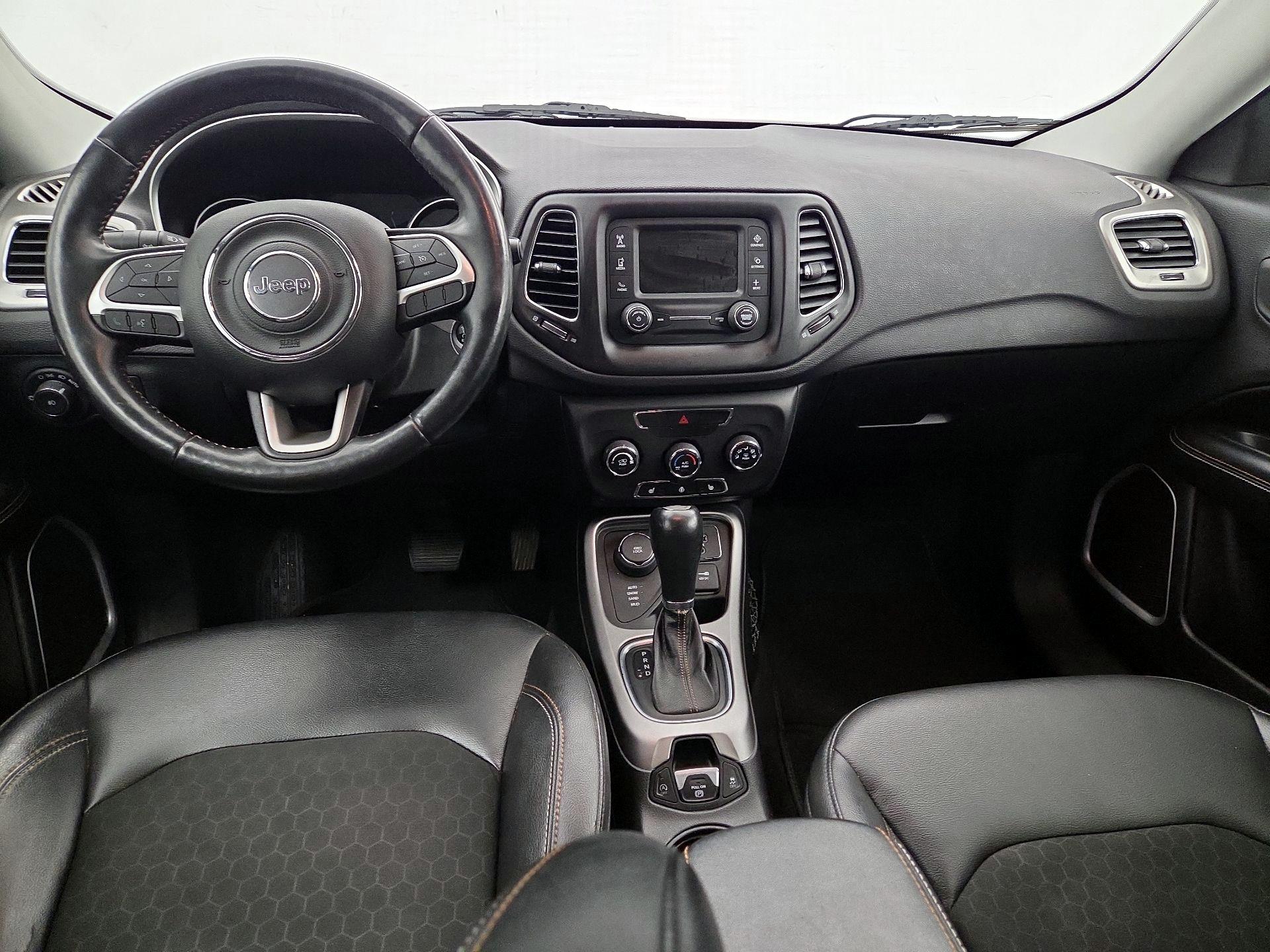 Thumbnail: 2018 Jeep Compass - 9