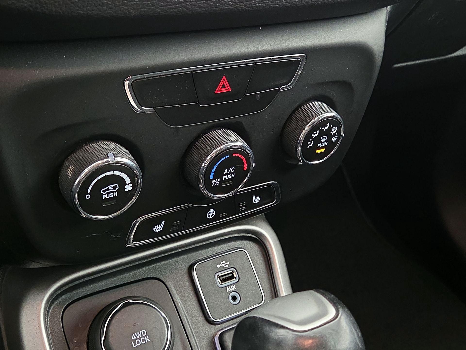 Thumbnail: 2018 Jeep Compass - 16