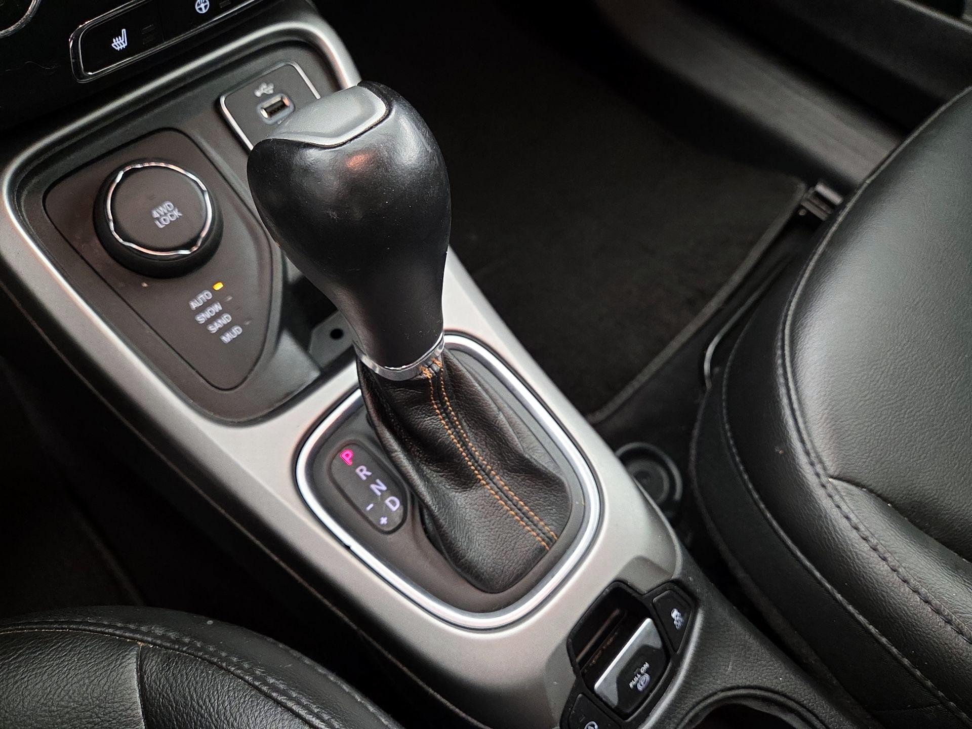 Thumbnail: 2018 Jeep Compass - 17