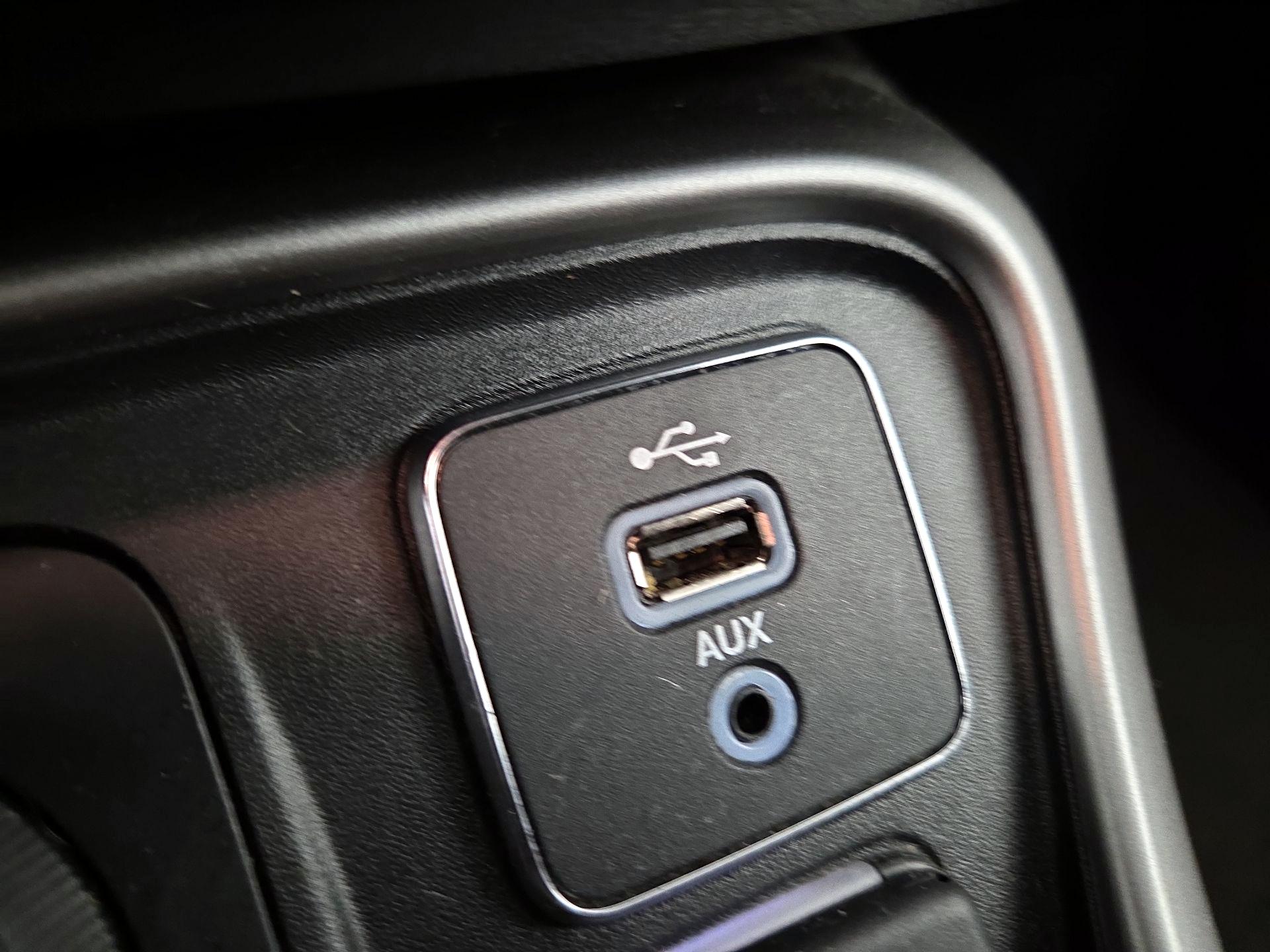 Thumbnail: 2018 Jeep Compass - 18