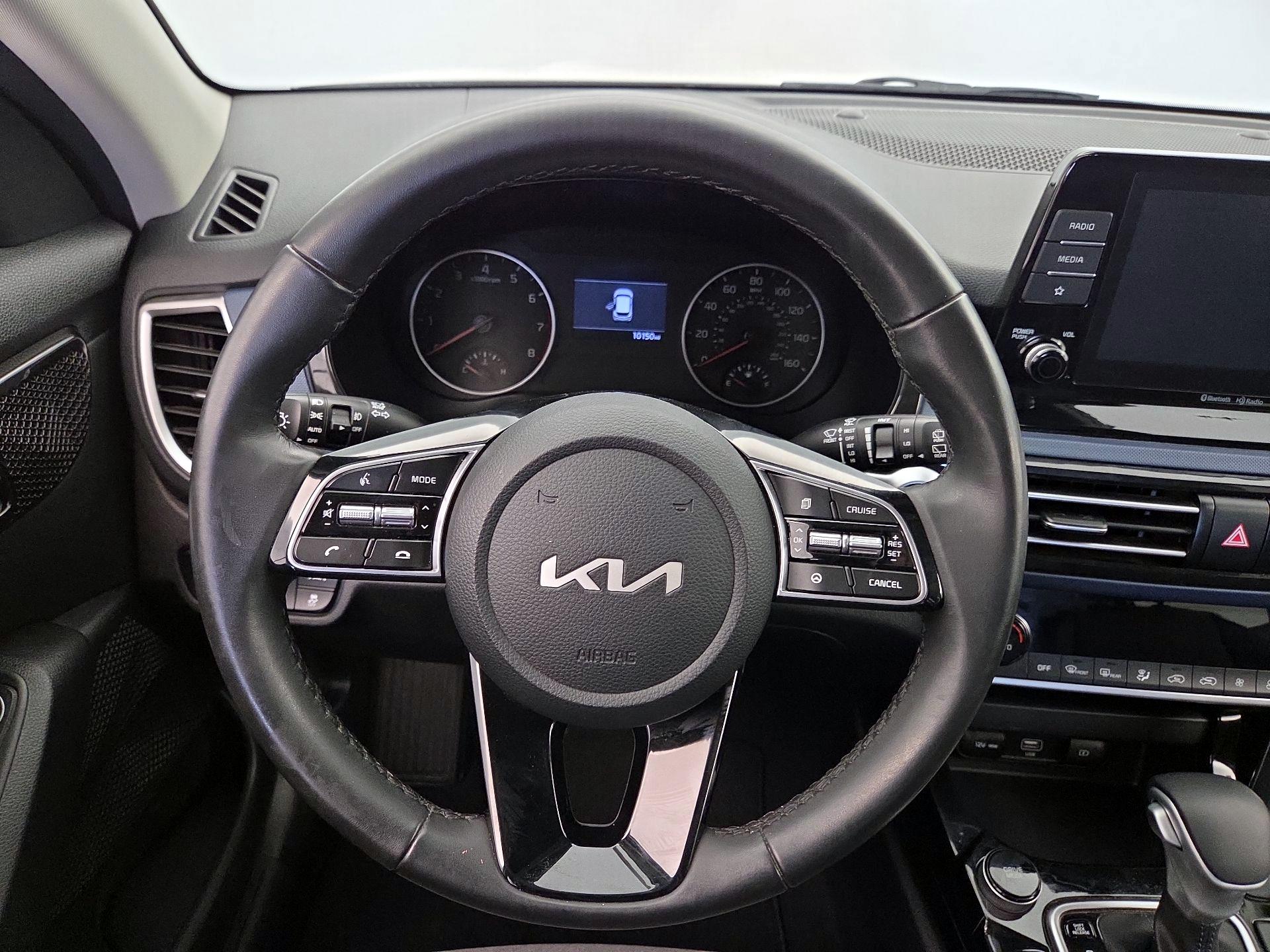 Thumbnail: 2023 Kia Seltos - 10