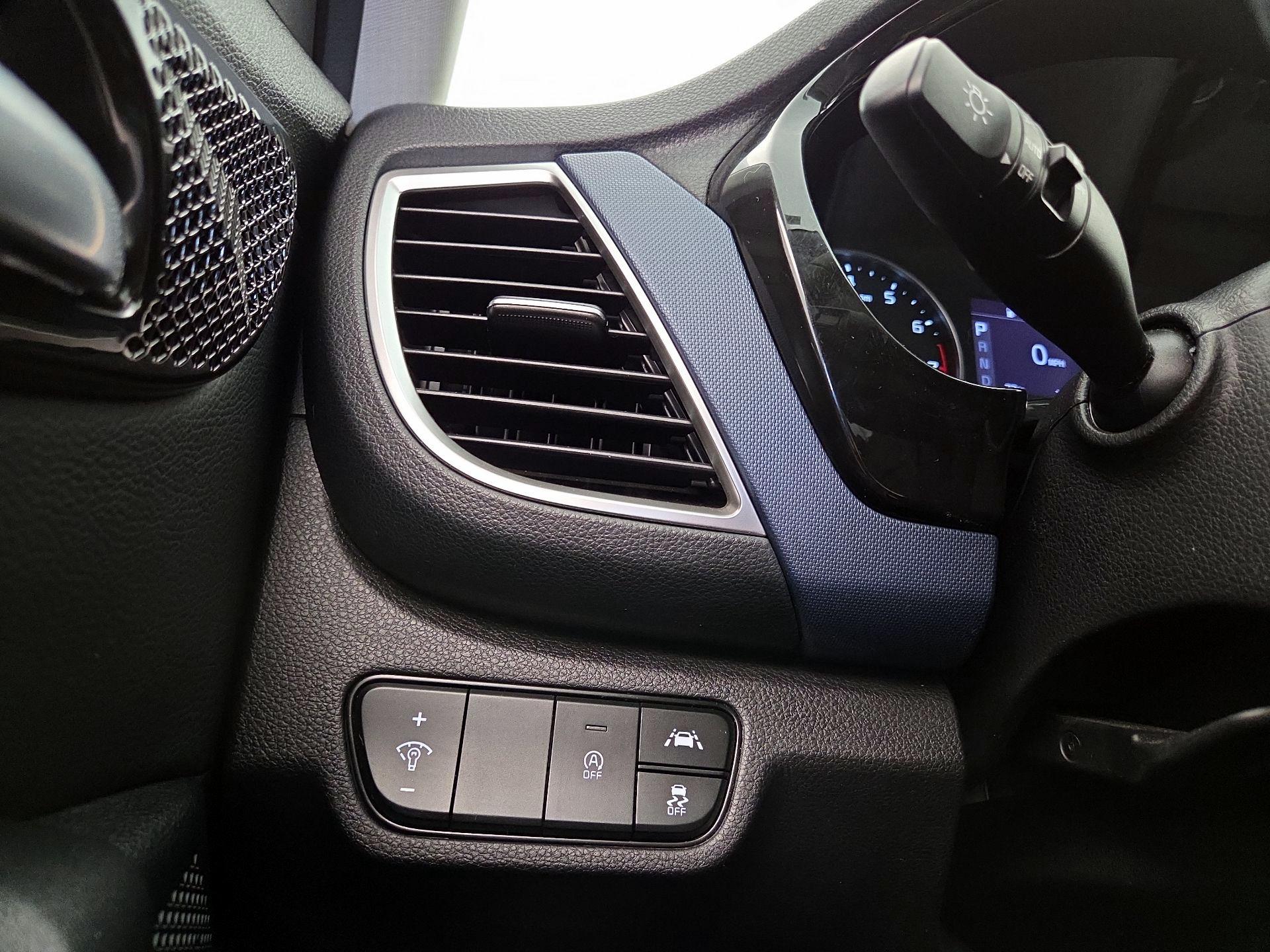 Thumbnail: 2023 Kia Seltos - 13