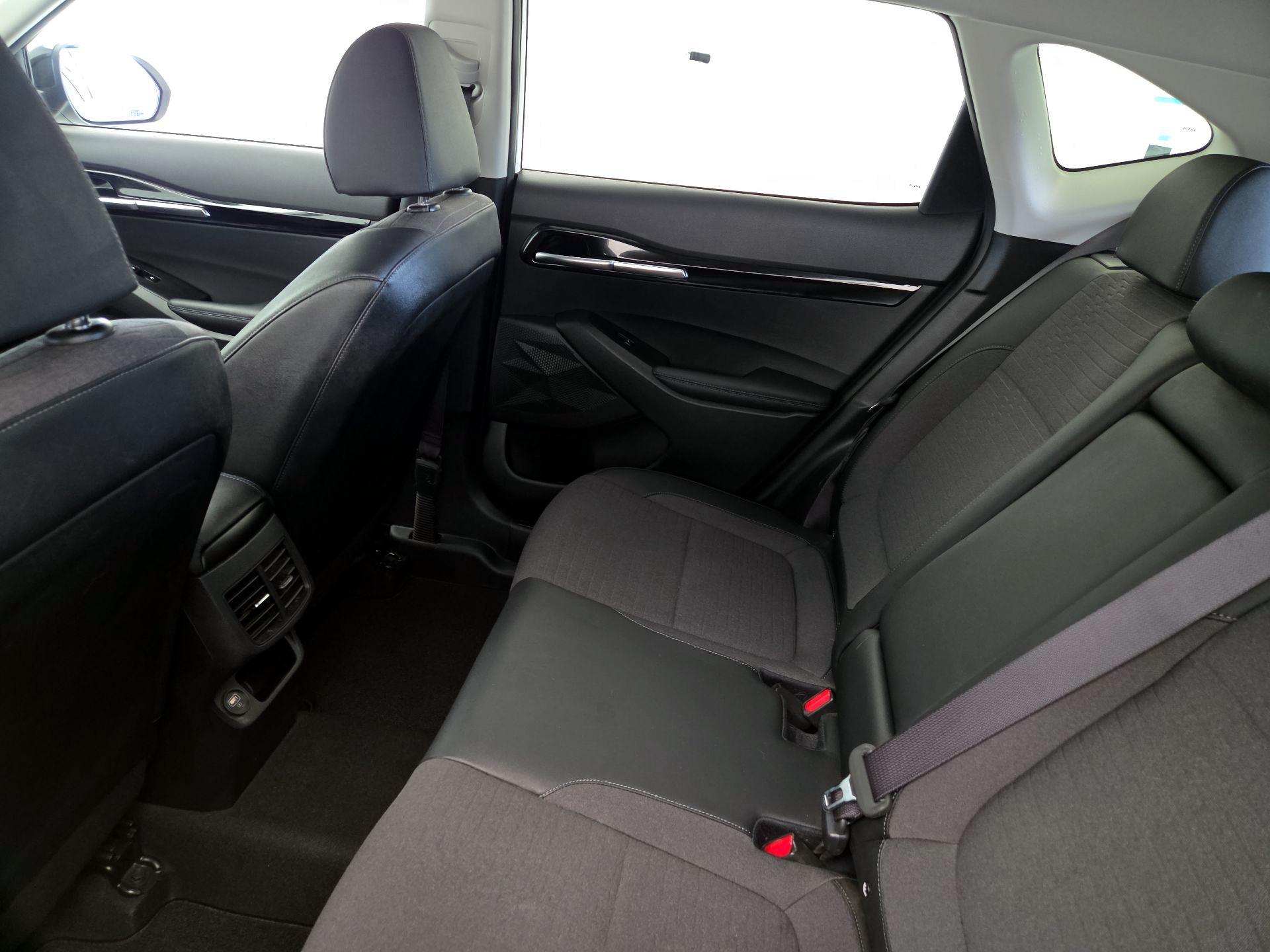 Thumbnail: 2023 Kia Seltos - 19