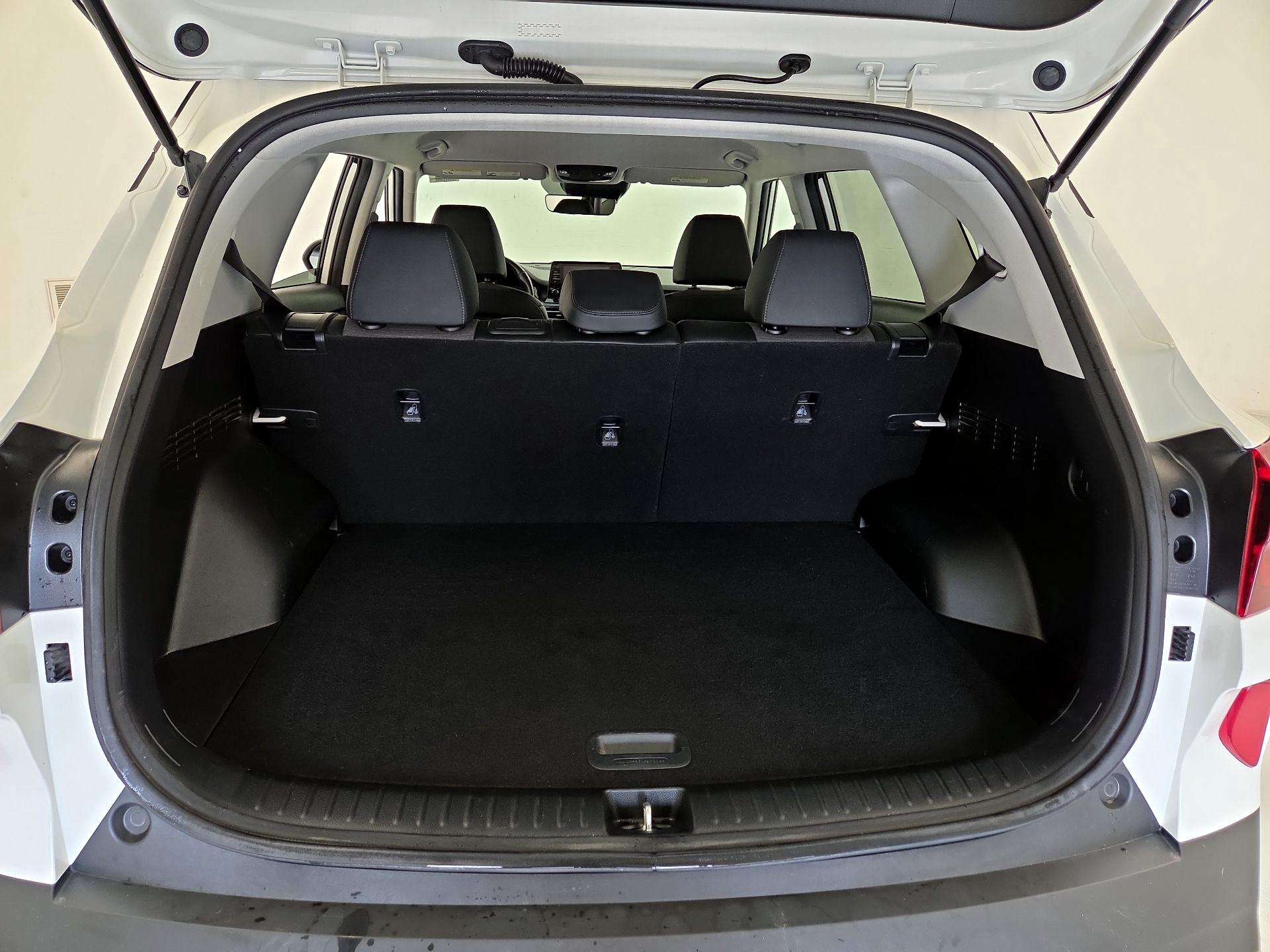 Thumbnail: 2023 Kia Seltos - 20