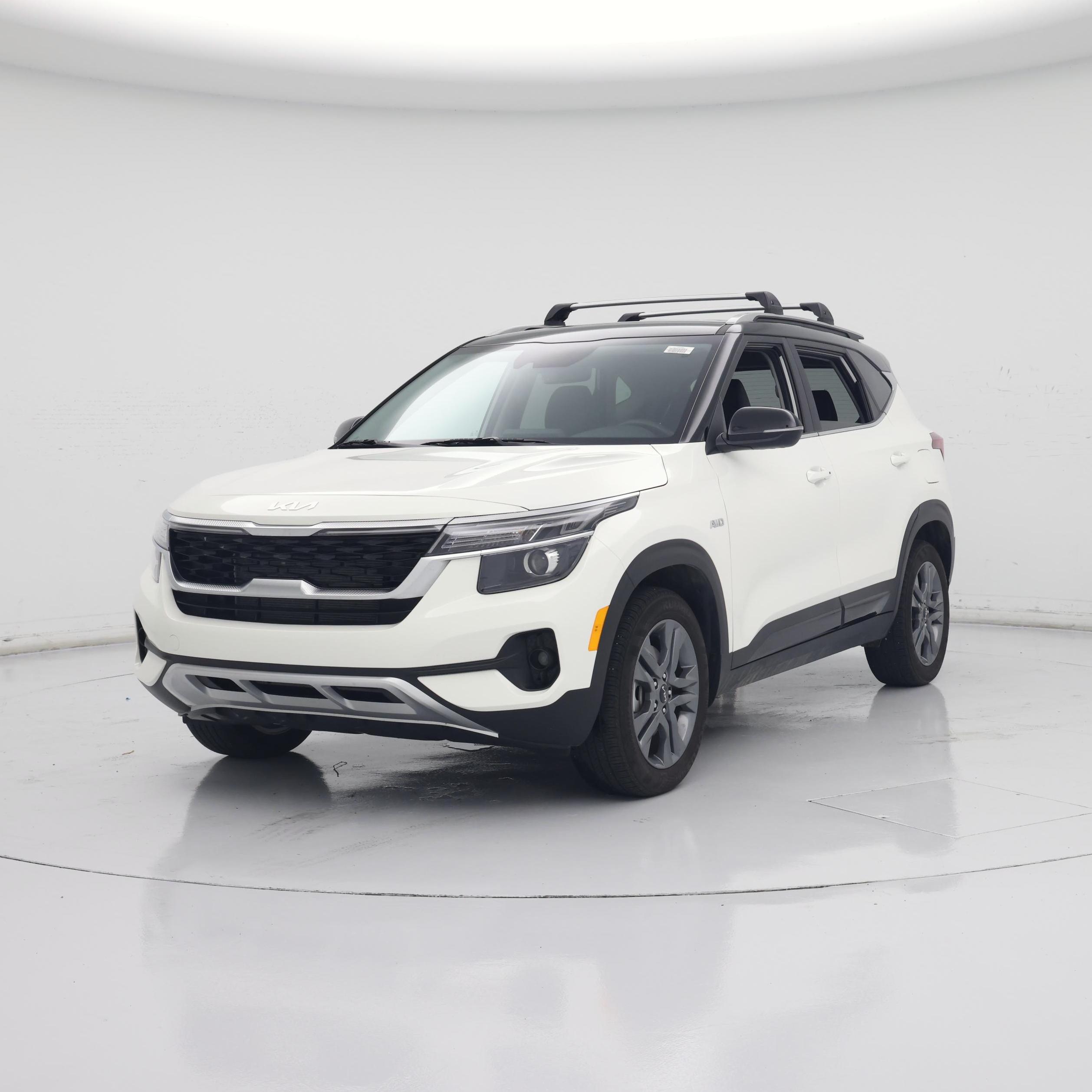 Thumbnail: 2023 Kia Seltos - 4