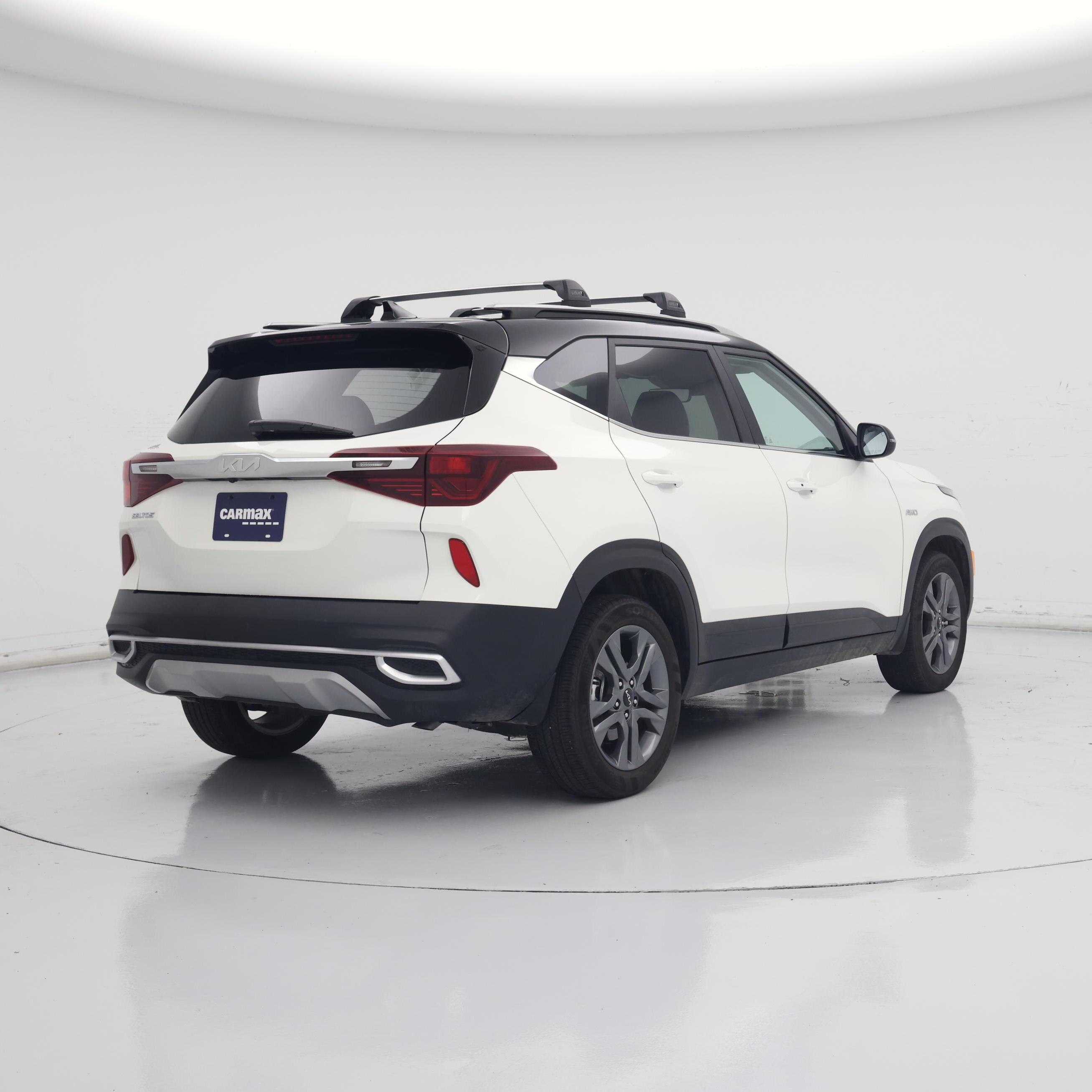 Thumbnail: 2023 Kia Seltos - 8