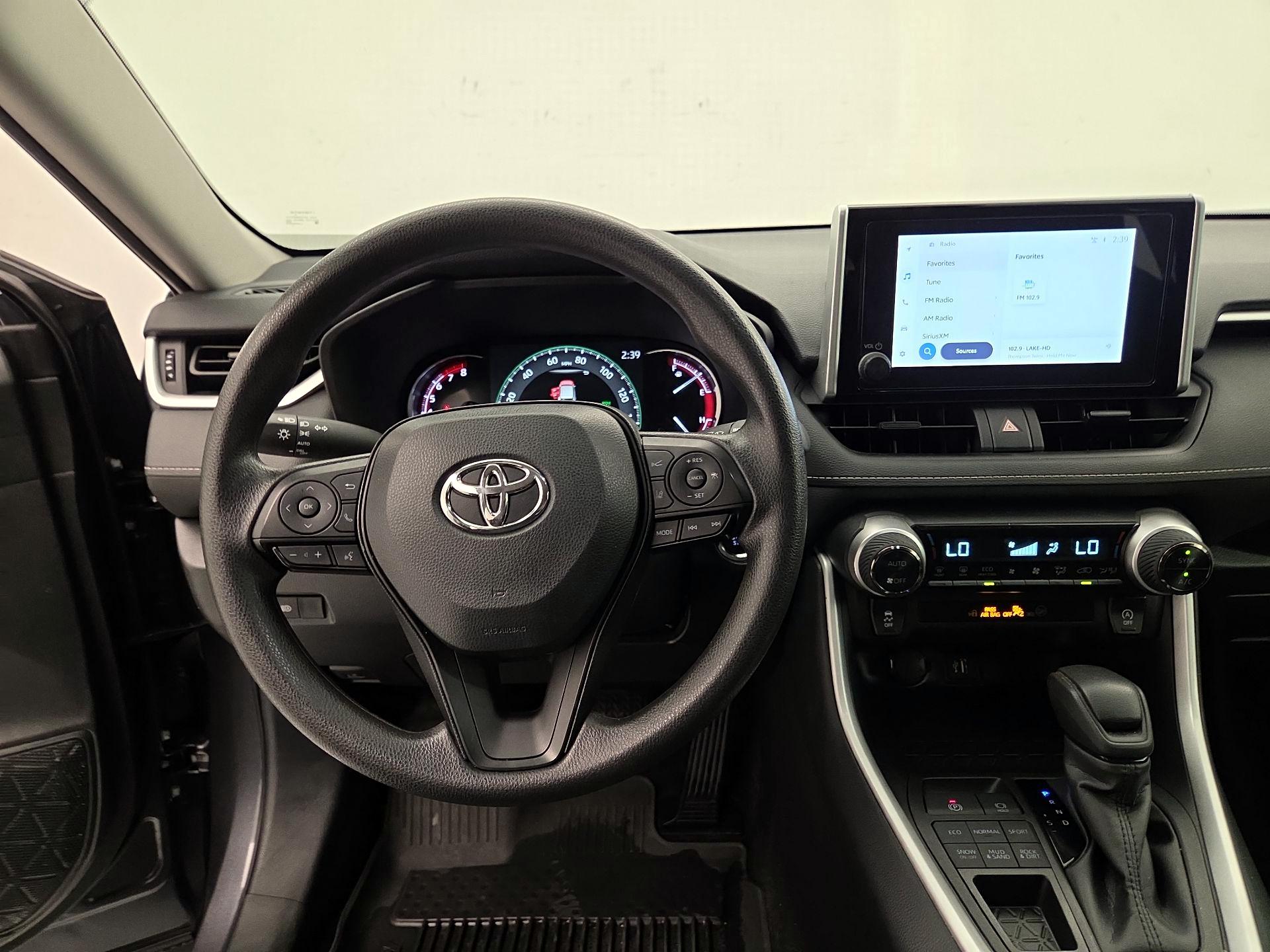 Thumbnail: 2025 Toyota RAV4 - 9